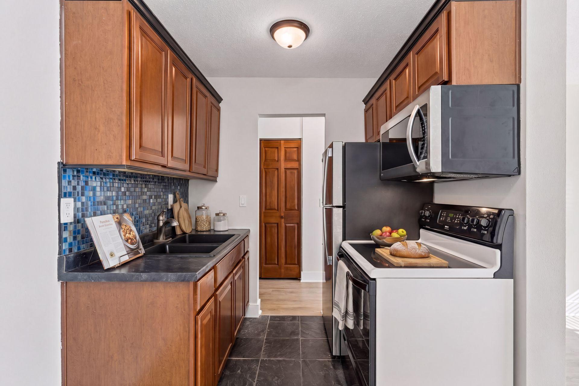View of Residential at 2212 Aldrich Avenue #102, Minneapolis MN 55405, Minneapolis (7 of 19) - Mike Wilen | Minnesota Team Real Estate