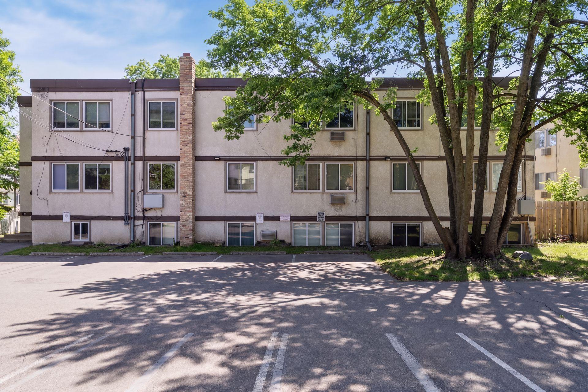 View of Residential at 2212 Aldrich Avenue #102, Minneapolis MN 55405, Minneapolis (18 of 19) - Mike Wilen | Minnesota Team Real Estate