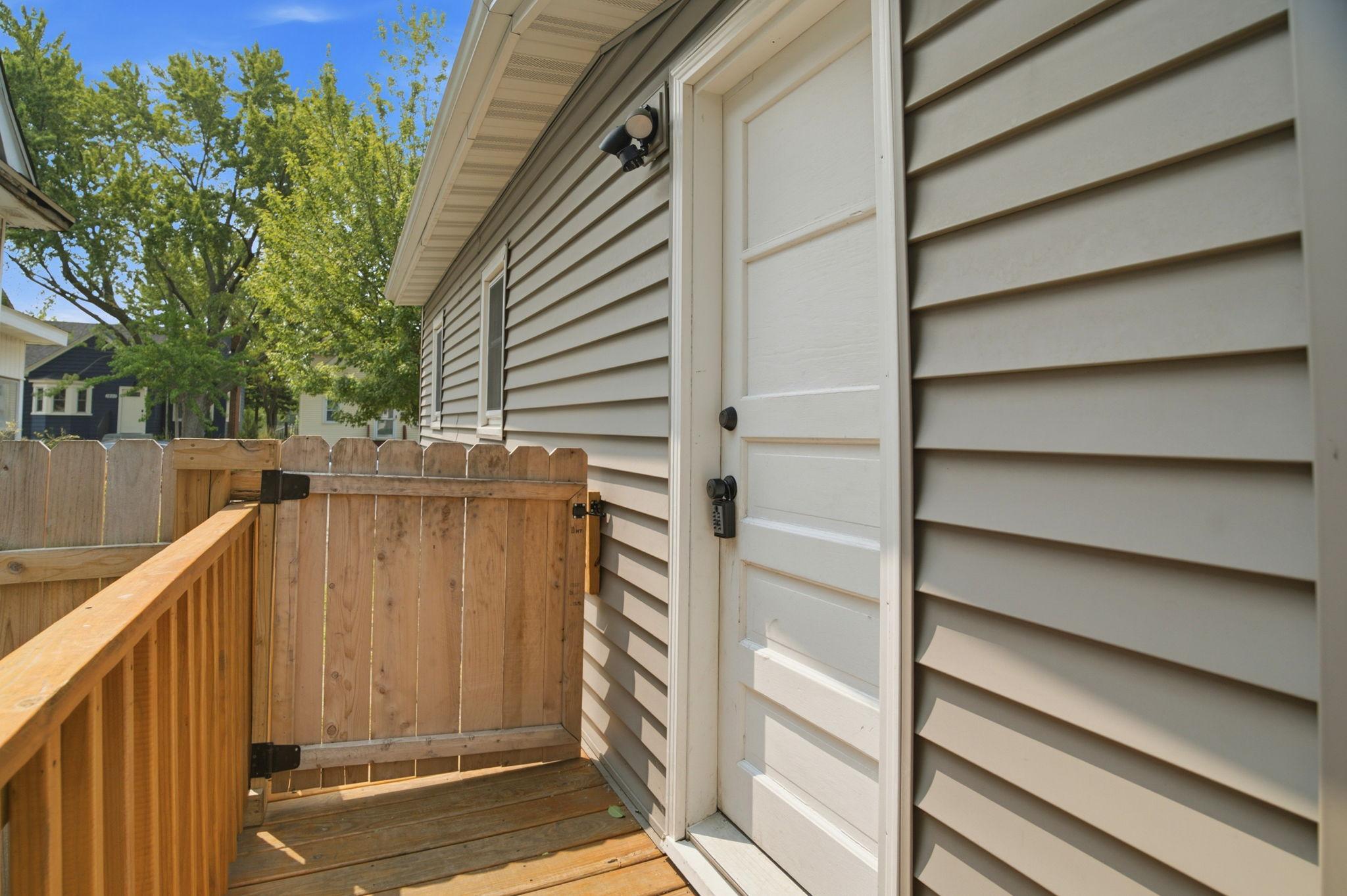 View of Residential at 1655 Sherburne Avenue, Saint Paul MN 55104, Saint Paul (25 of 32) - Mike Wilen | Minnesota Team Real Estate