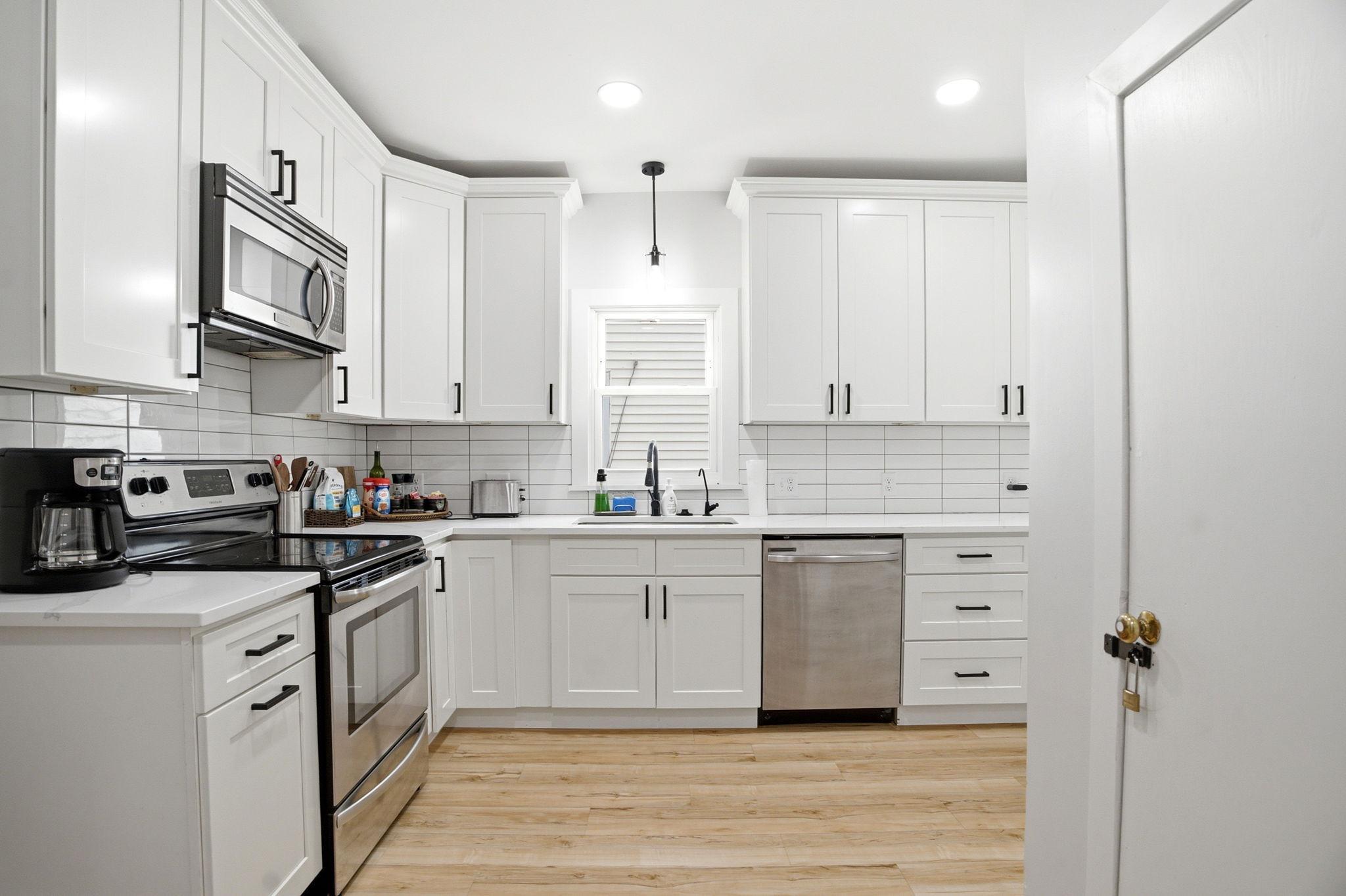 View of Residential at 1655 Sherburne Avenue, Saint Paul MN 55104, Saint Paul (10 of 32) - Mike Wilen | Minnesota Team Real Estate