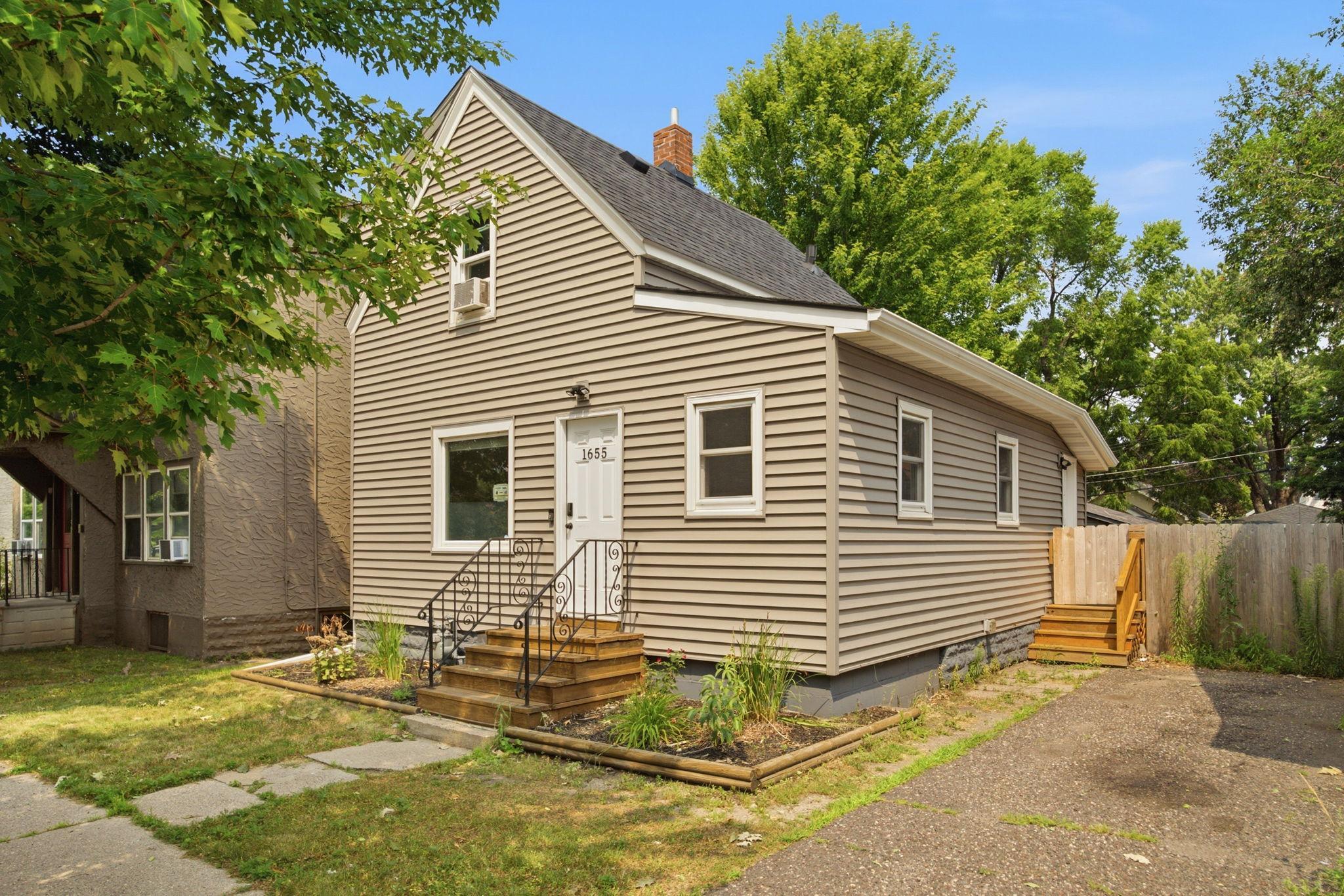 View of Residential at 1655 Sherburne Avenue, Saint Paul MN 55104, Saint Paul (3 of 32) - Mike Wilen | Minnesota Team Real Estate