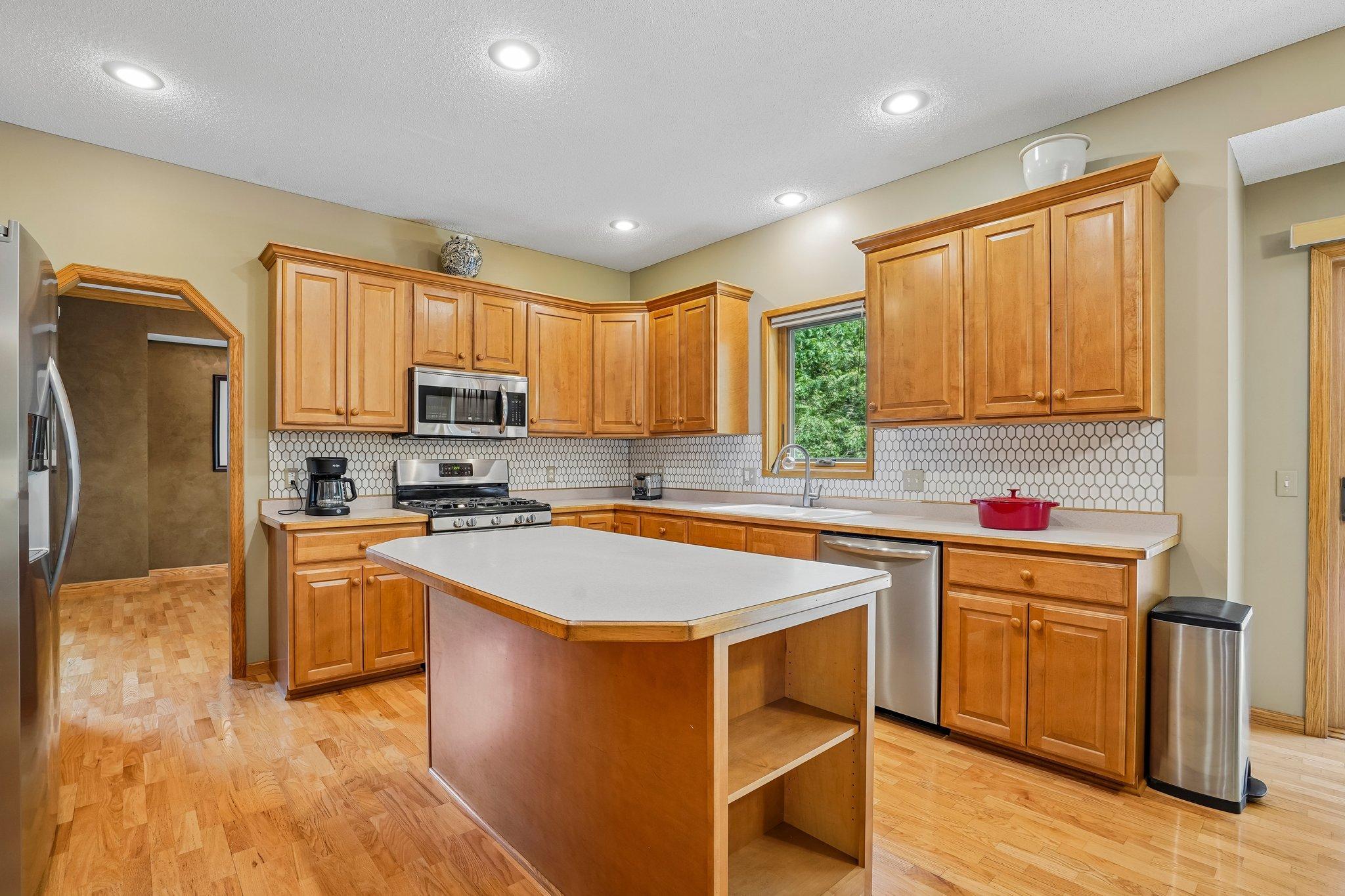 View of Residential at 20628 Jura Trail, Lakeville MN 55044, Lakeville (10 of 38) - Mike Wilen | Minnesota Team Real Estate