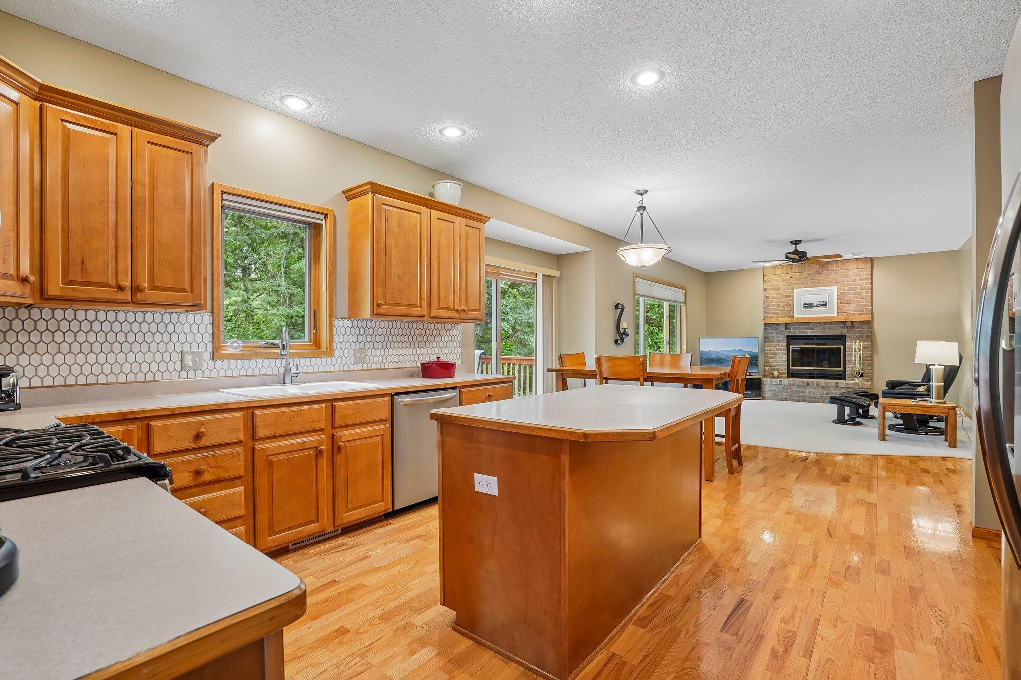 View of Residential at 20628 Jura Trail, Lakeville MN 55044, Lakeville (8 of 38) - Mike Wilen | Minnesota Team Real Estate