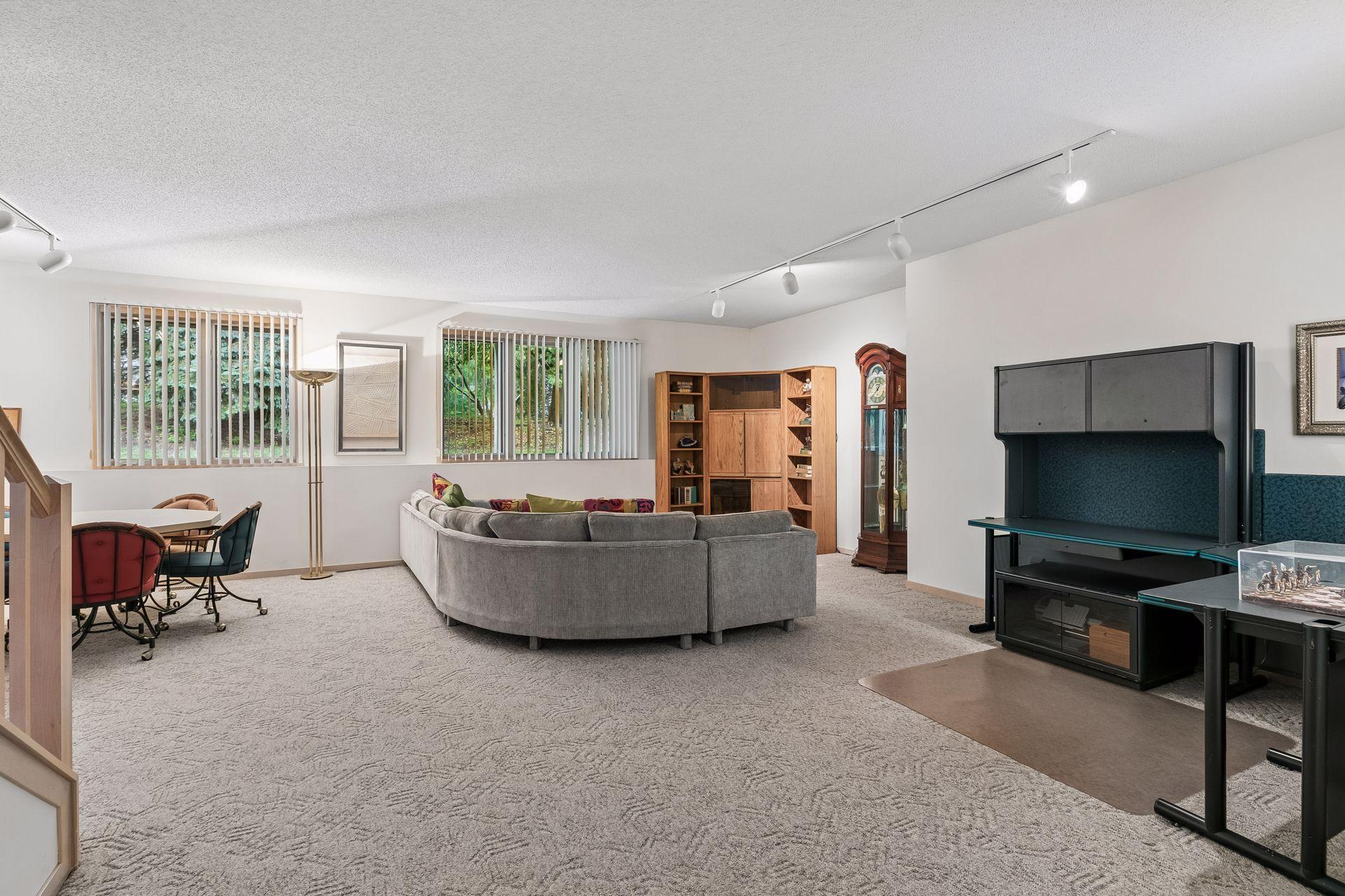 View of Residential at 8950 Hilloway Road, Eden Prairie MN 55347, Eden Prairie (23 of 35) - Mike Wilen | Minnesota Team Real Estate