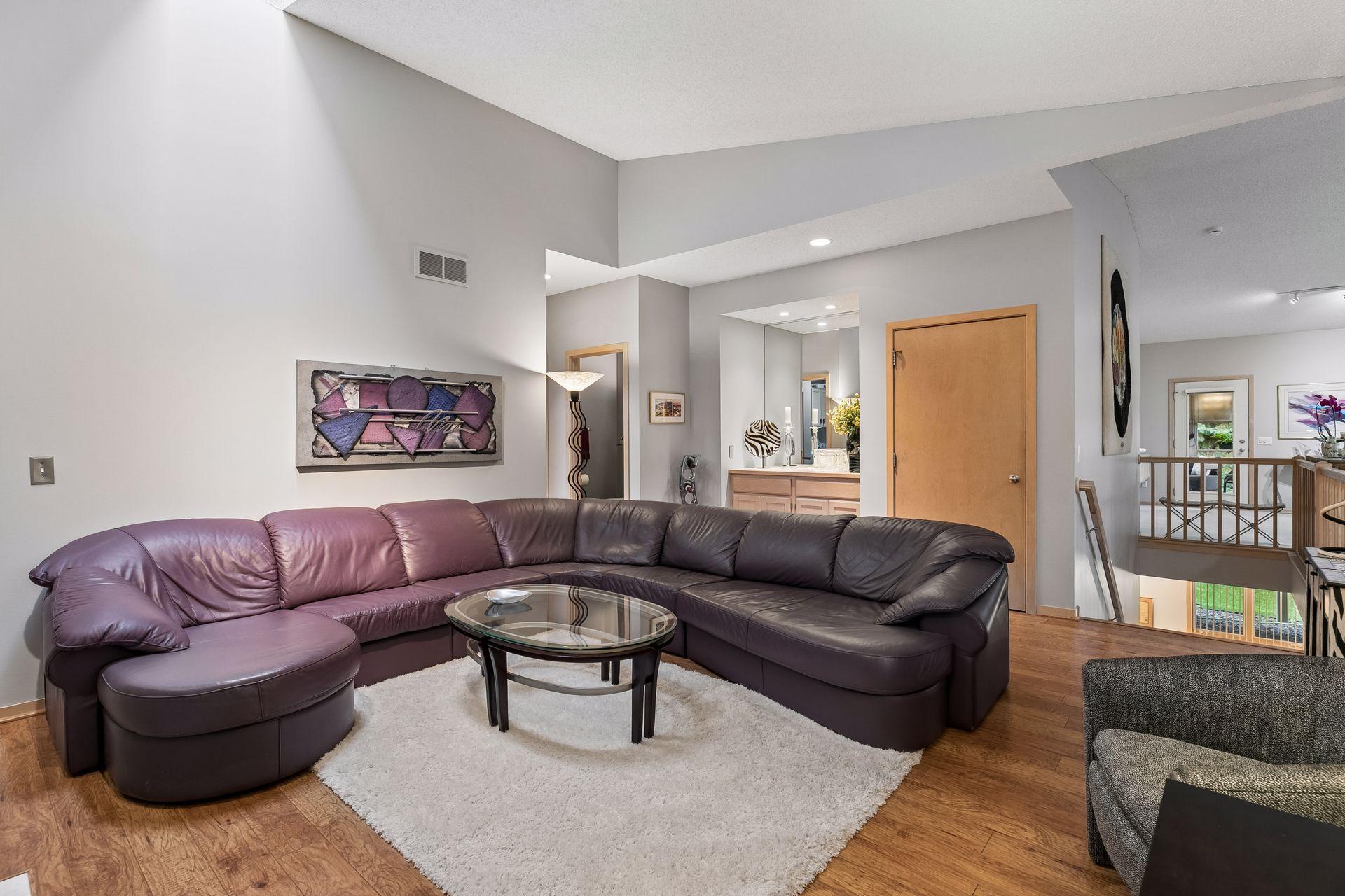View of Residential at 8950 Hilloway Road, Eden Prairie MN 55347, Eden Prairie (19 of 35) - Mike Wilen | Minnesota Team Real Estate