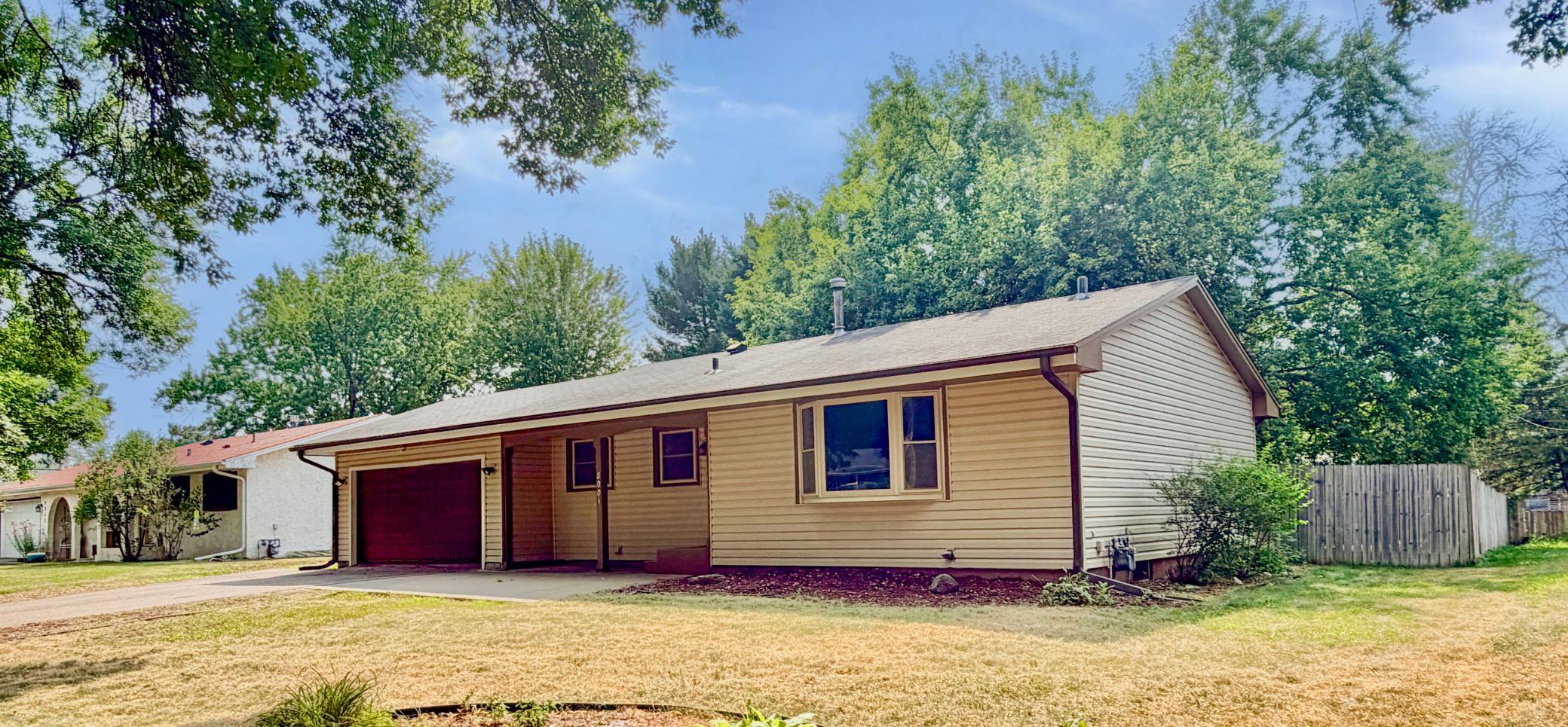 View of Residential at 8001 Edgewood Avenue, Brooklyn Park MN 55445, Brooklyn Park (10 of 18) - Mike Wilen | Minnesota Team Real Estate