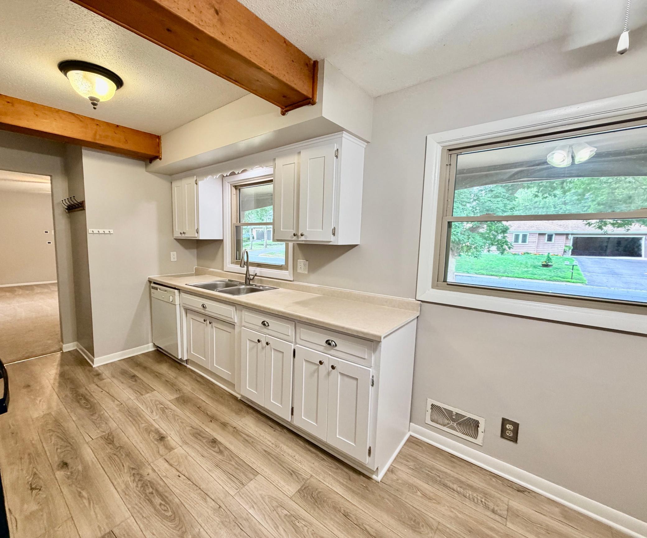 View of Residential at 8001 Edgewood Avenue, Brooklyn Park MN 55445, Brooklyn Park (6 of 18) - Mike Wilen | Minnesota Team Real Estate