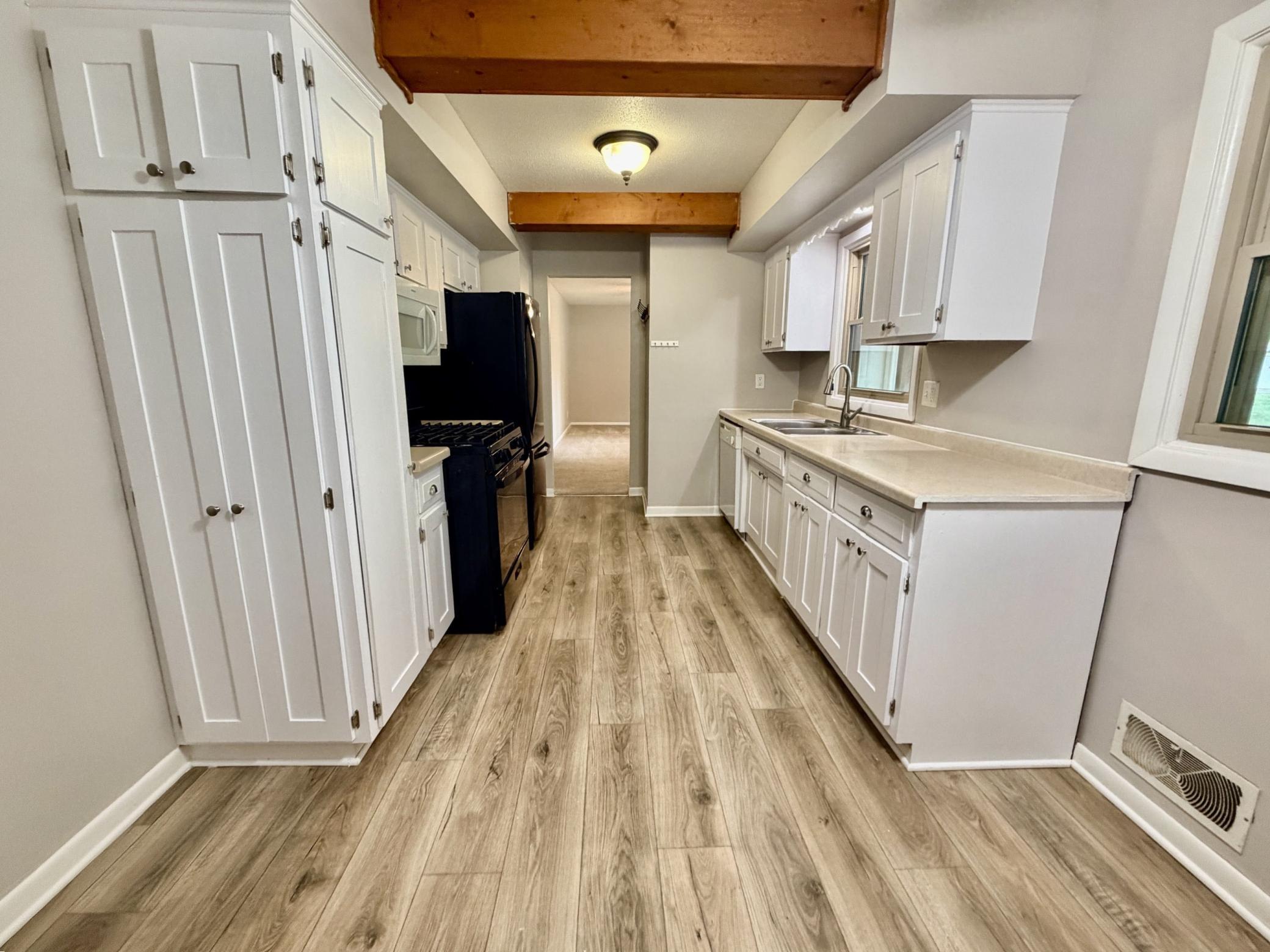 View of Residential at 8001 Edgewood Avenue, Brooklyn Park MN 55445, Brooklyn Park (5 of 18) - Mike Wilen | Minnesota Team Real Estate