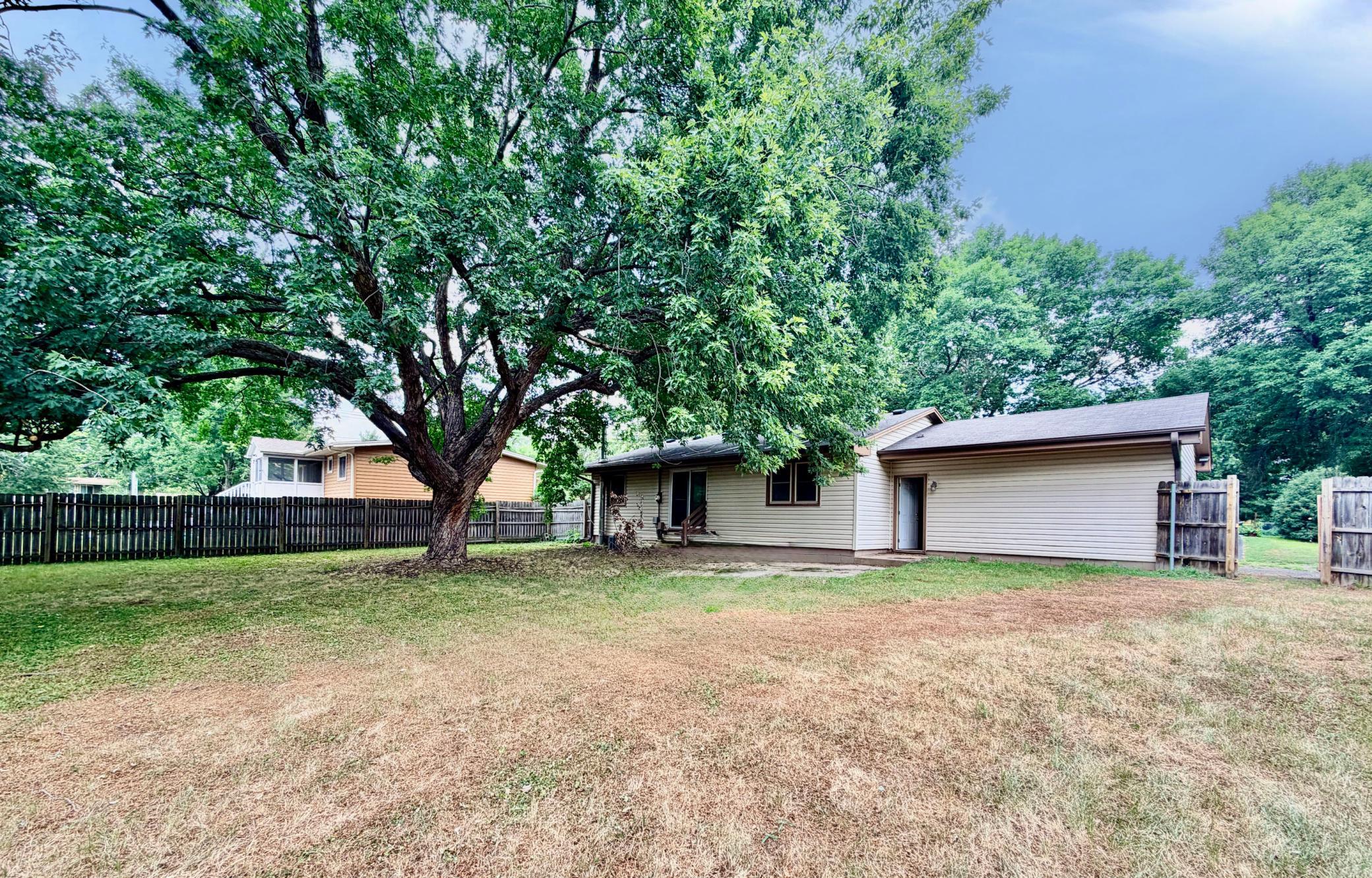 View of Residential at 8001 Edgewood Avenue, Brooklyn Park MN 55445, Brooklyn Park (16 of 18) - Mike Wilen | Minnesota Team Real Estate