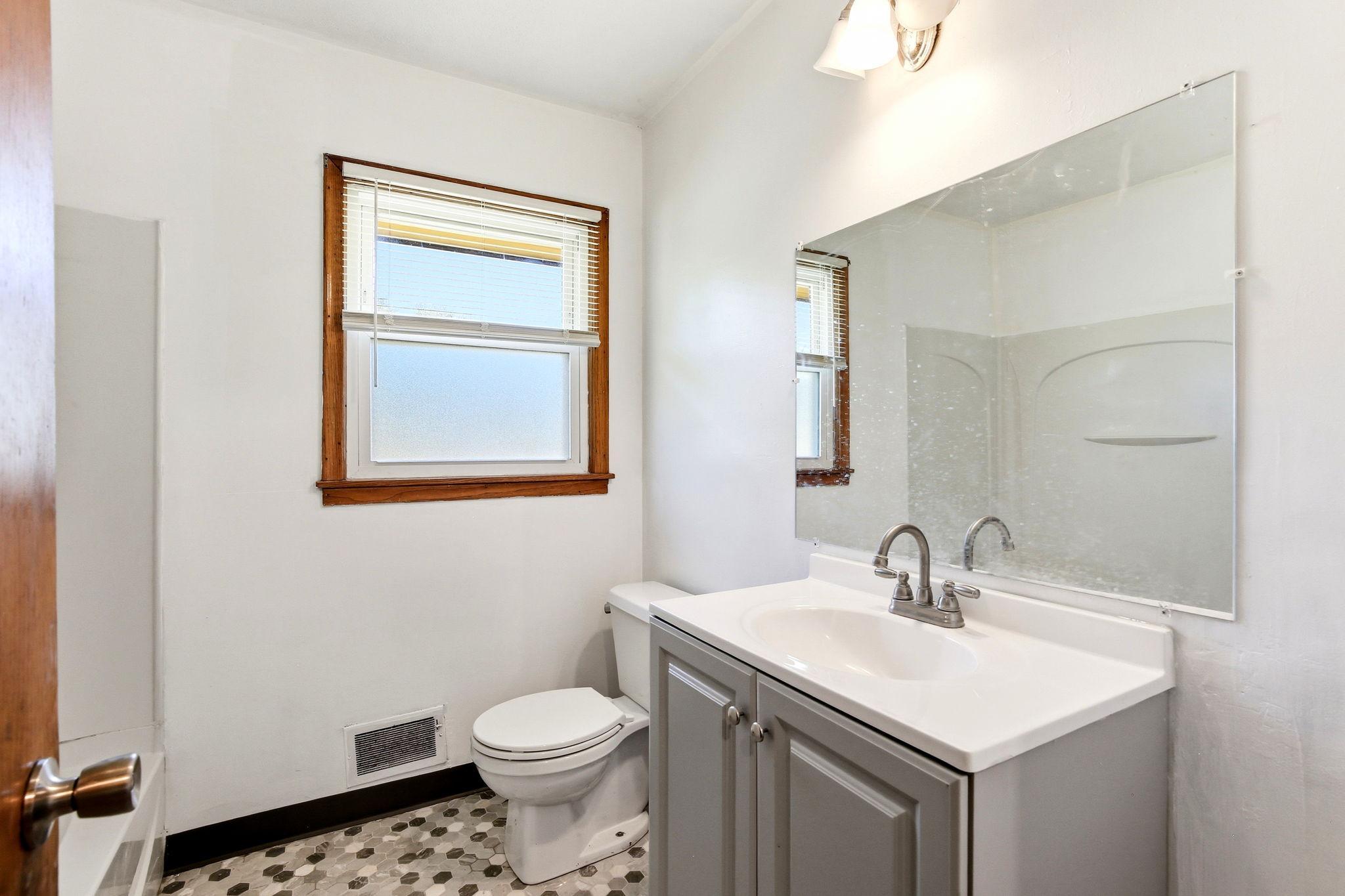 View of Residential at 6936 Newton Avenue, Brooklyn Center MN 55430, Brooklyn Center (21 of 40) - Mike Wilen | Minnesota Team Real Estate