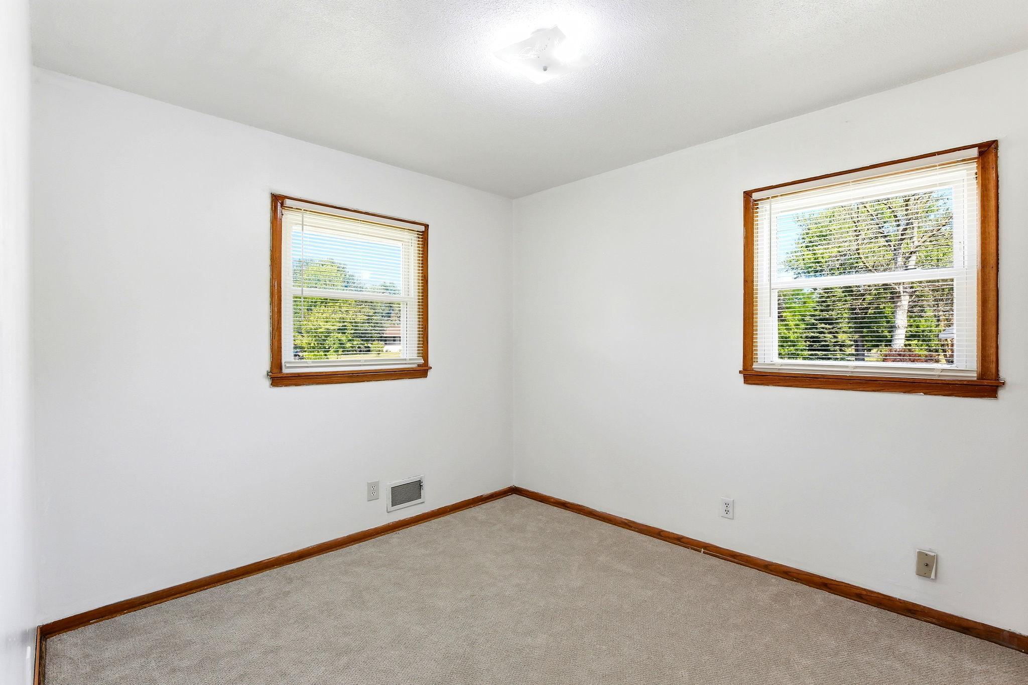 View of Residential at 6936 Newton Avenue, Brooklyn Center MN 55430, Brooklyn Center (17 of 40) - Mike Wilen | Minnesota Team Real Estate