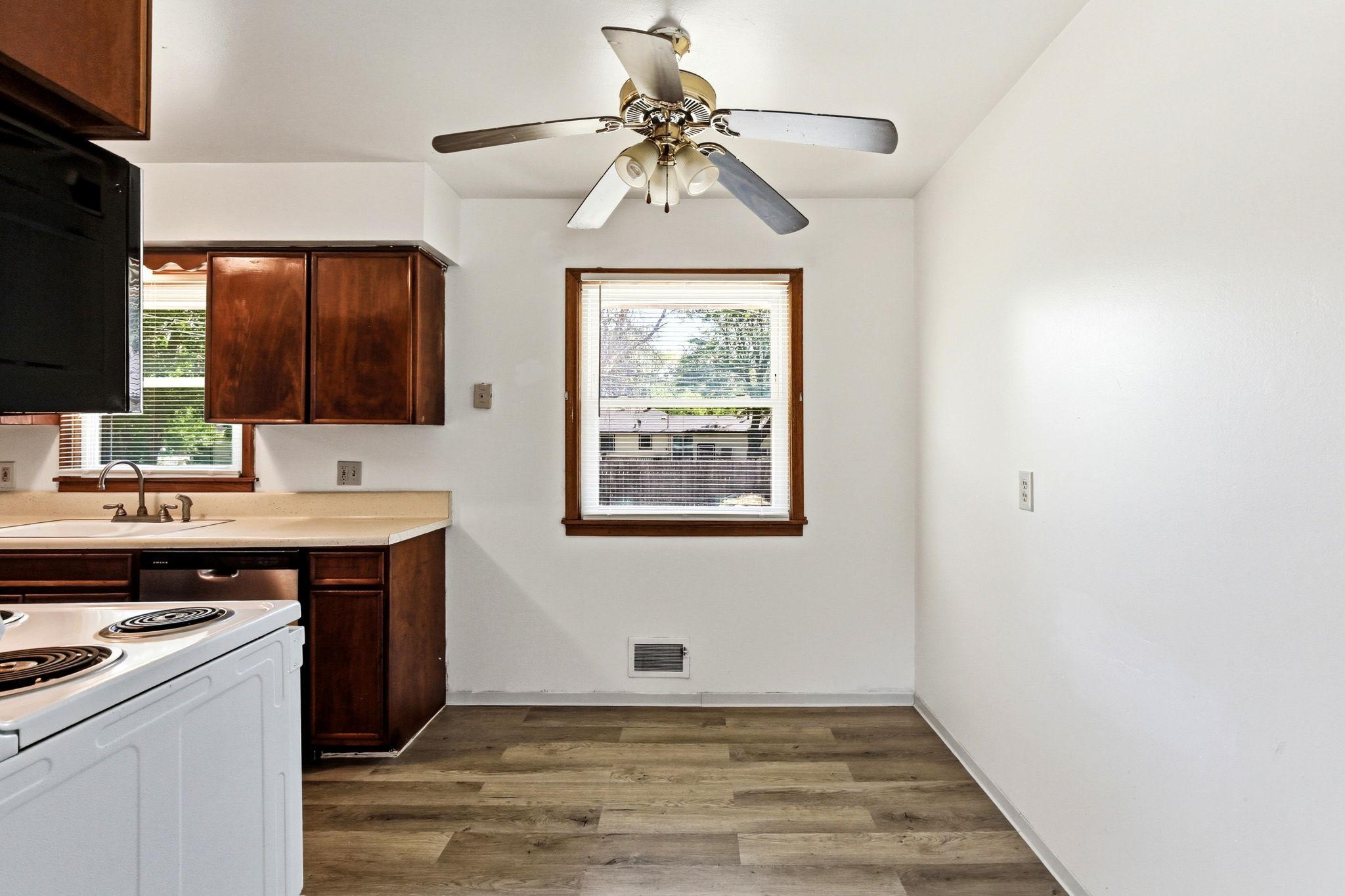 View of Residential at 6936 Newton Avenue, Brooklyn Center MN 55430, Brooklyn Center (11 of 40) - Mike Wilen | Minnesota Team Real Estate