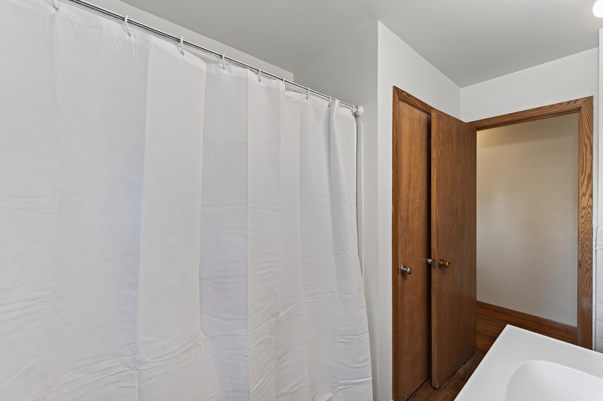 View of Residential at 3860 2 1/2 Street, Columbia Heights MN 55421, Columbia Heights (9 of 30) - Mike Wilen | Minnesota Team Real Estate