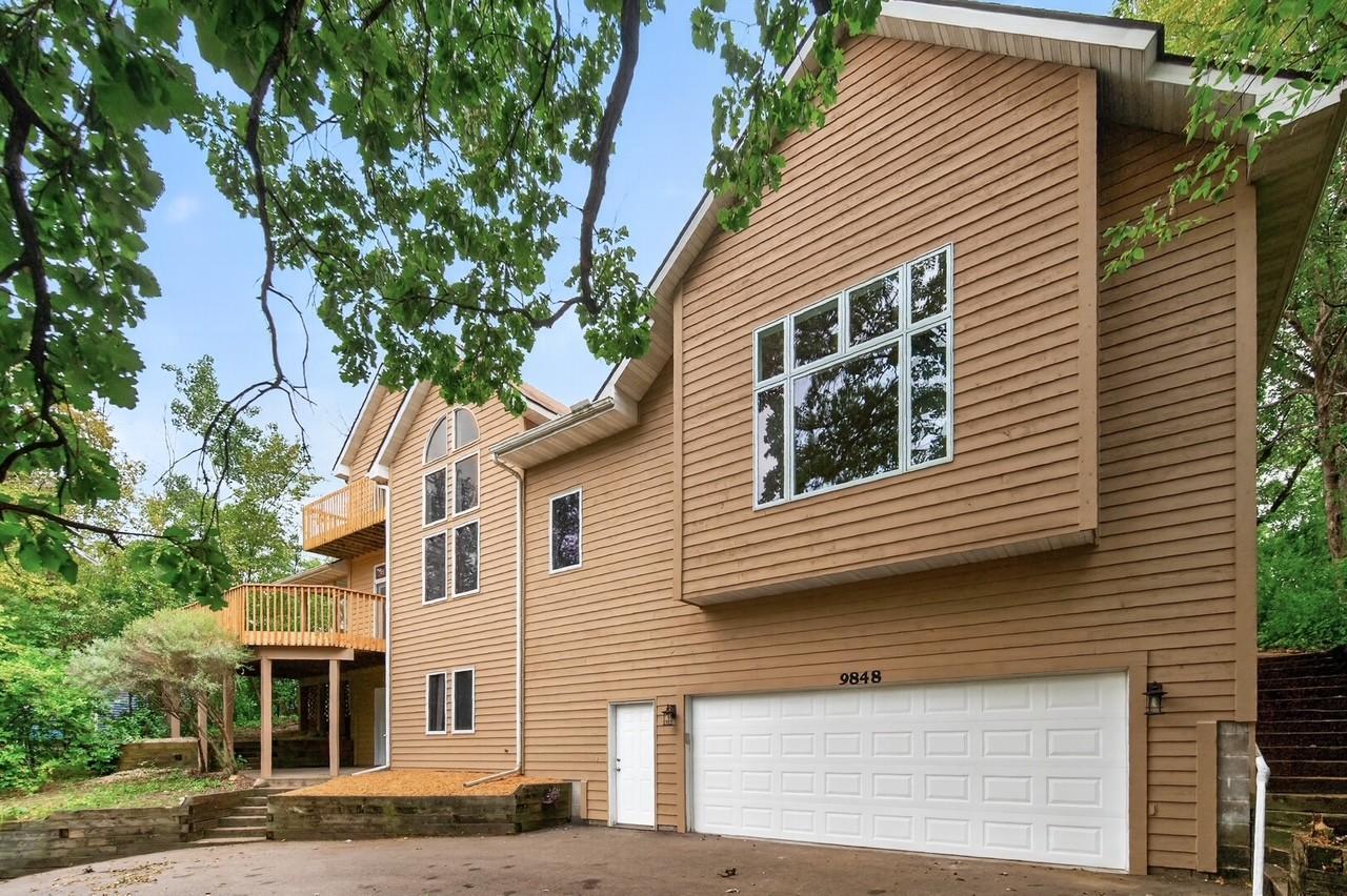 View of Residential at 9848 Oak Shore Drive, Lakeville MN 55044, Lakeville (5 of 38) - Mike Wilen | Minnesota Team Real Estate