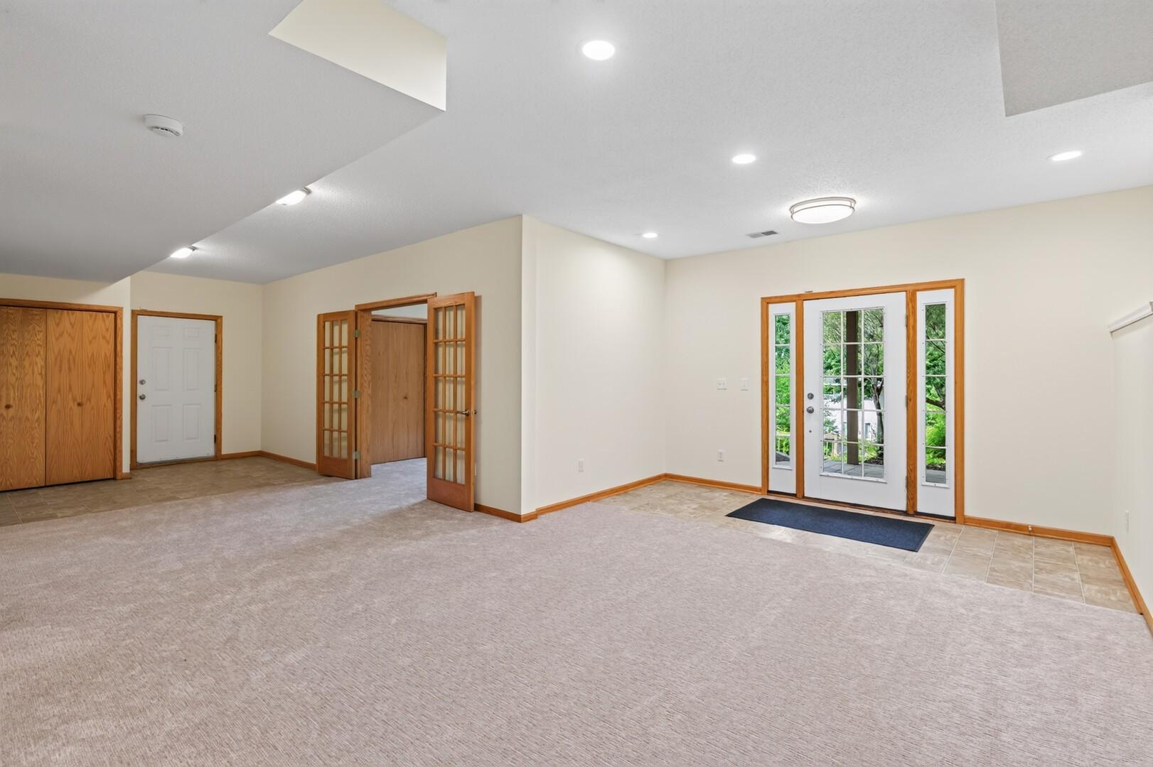 View of Residential at 9848 Oak Shore Drive, Lakeville MN 55044, Lakeville (10 of 38) - Mike Wilen | Minnesota Team Real Estate