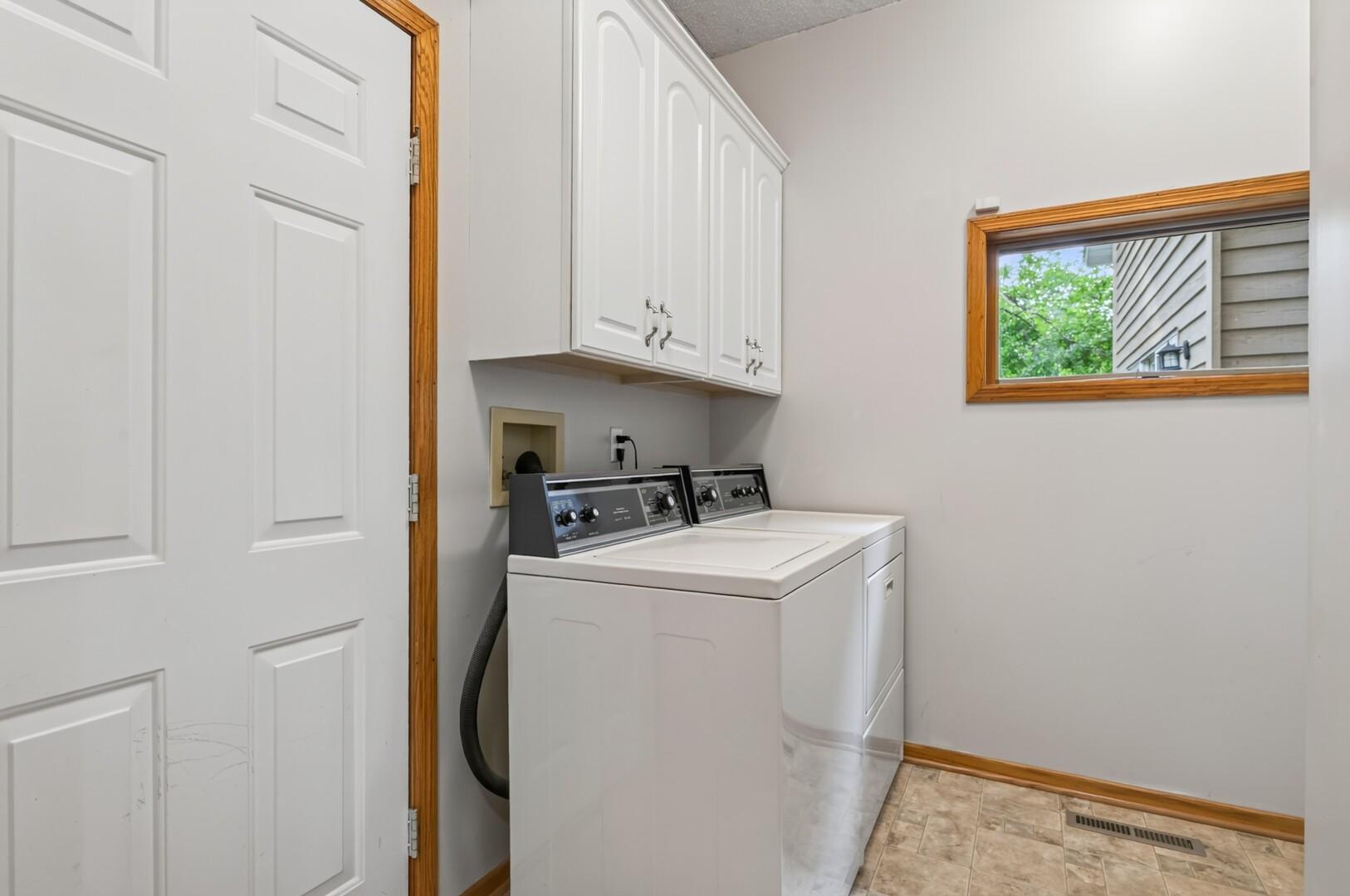 View of Residential at 9848 Oak Shore Drive, Lakeville MN 55044, Lakeville (27 of 38) - Mike Wilen | Minnesota Team Real Estate
