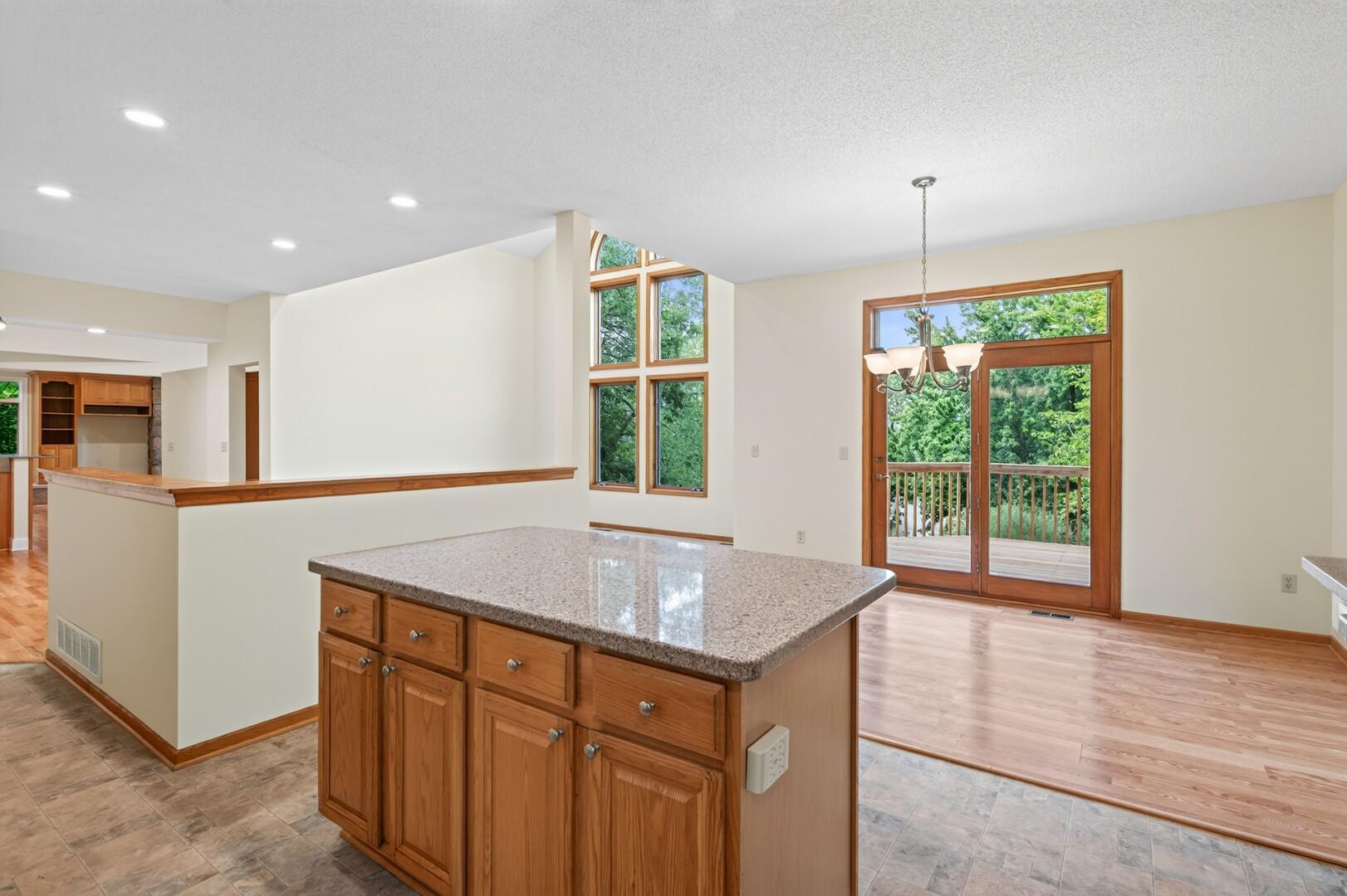 View of Residential at 9848 Oak Shore Drive, Lakeville MN 55044, Lakeville (36 of 38) - Mike Wilen | Minnesota Team Real Estate
