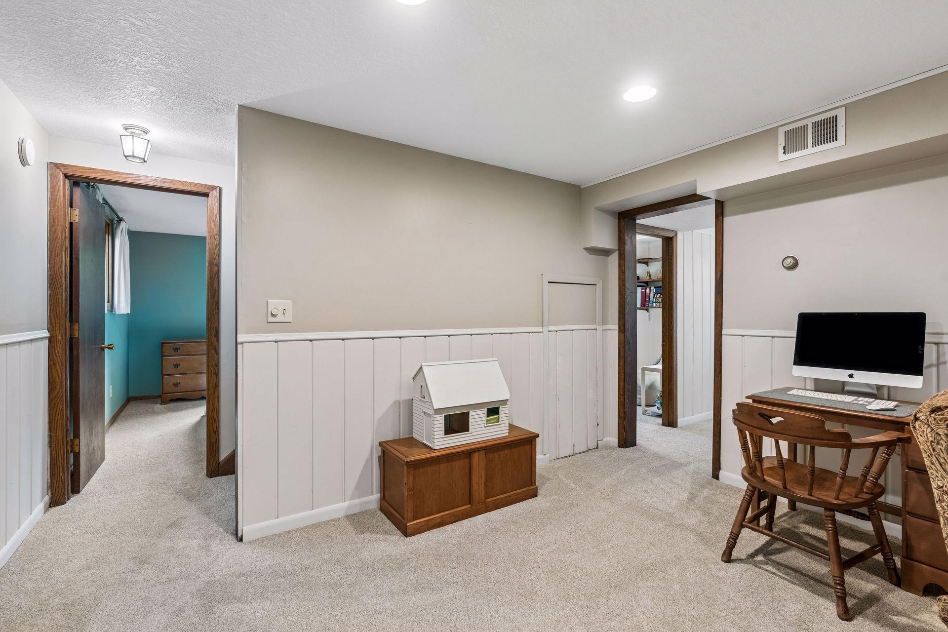 View of Residential at 1938 Midland Hills Road, Roseville MN 55113, Roseville (21 of 32) - Mike Wilen | Minnesota Team Real Estate