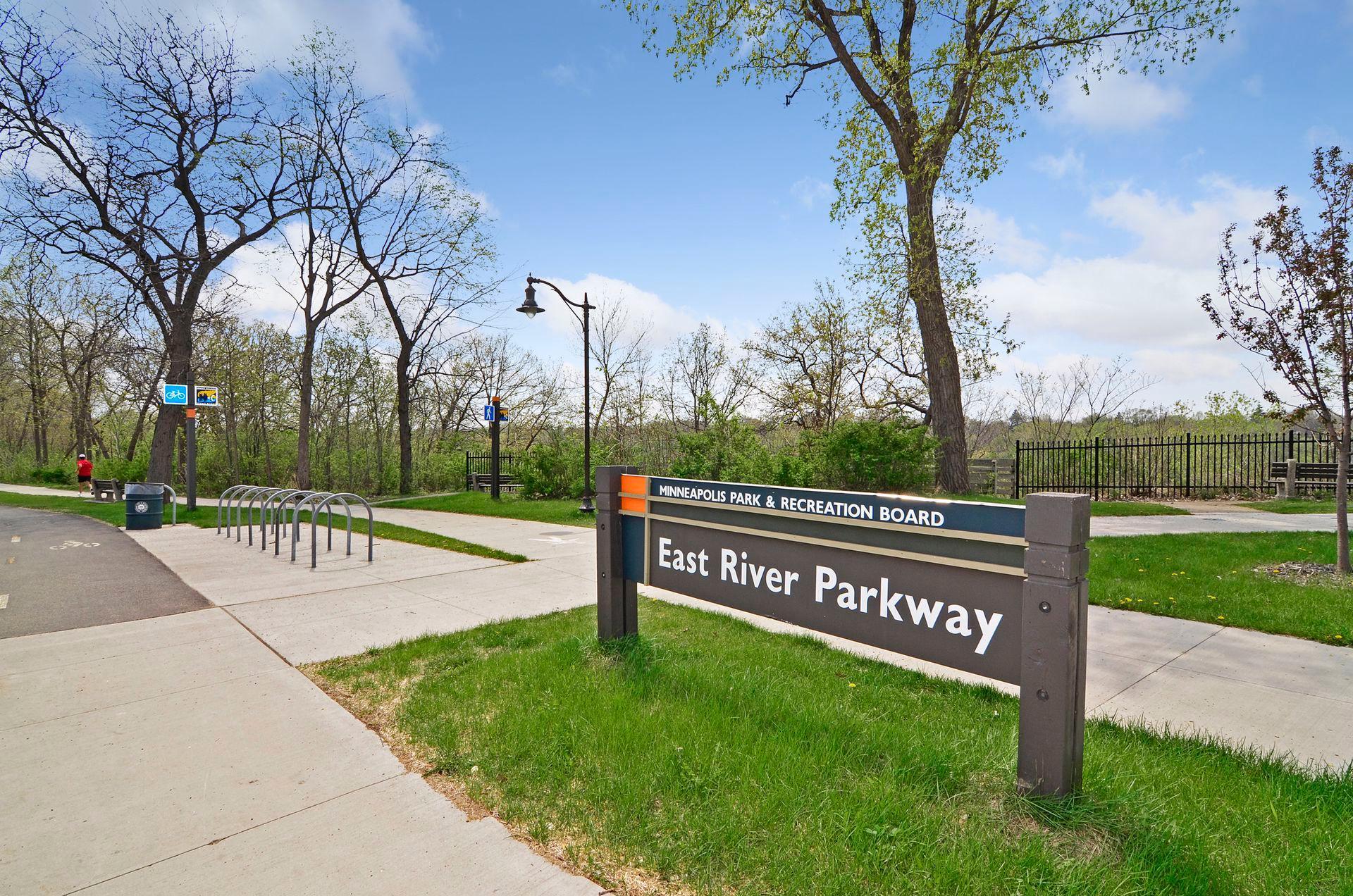 View of Residential at 1401 Franklin Avenue, Minneapolis MN 55414, Minneapolis (55 of 82) - Mike Wilen | Minnesota Team Real Estate