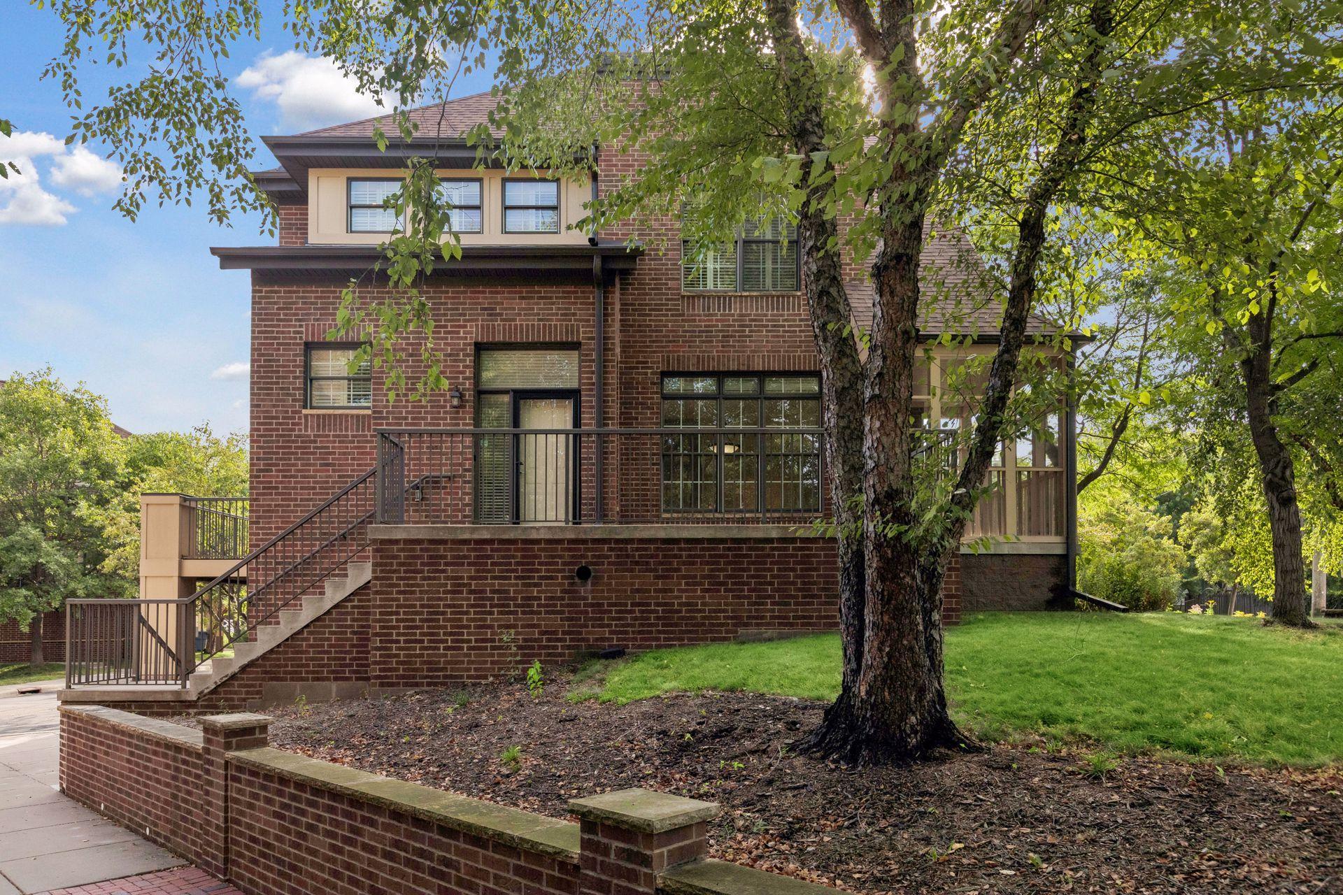 View of Residential at 1401 Franklin Avenue, Minneapolis MN 55414, Minneapolis (45 of 82) - Mike Wilen | Minnesota Team Real Estate