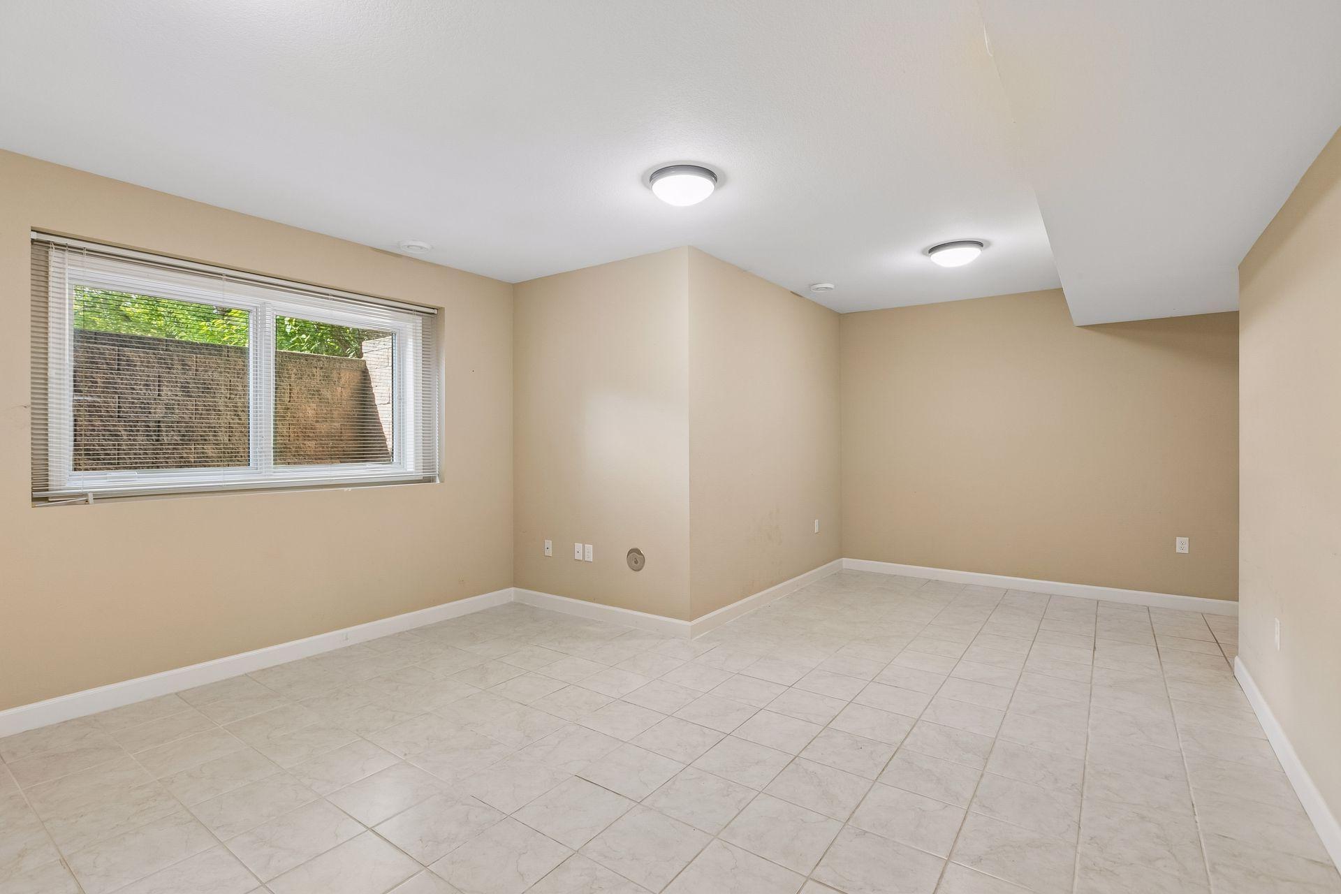 View of Residential at 1401 Franklin Avenue, Minneapolis MN 55414, Minneapolis (36 of 82) - Mike Wilen | Minnesota Team Real Estate