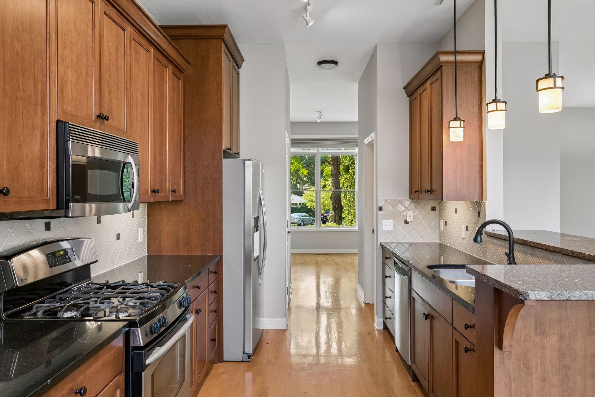 View of Residential at 1401 Franklin Avenue, Minneapolis MN 55414, Minneapolis (9 of 82) - Mike Wilen | Minnesota Team Real Estate