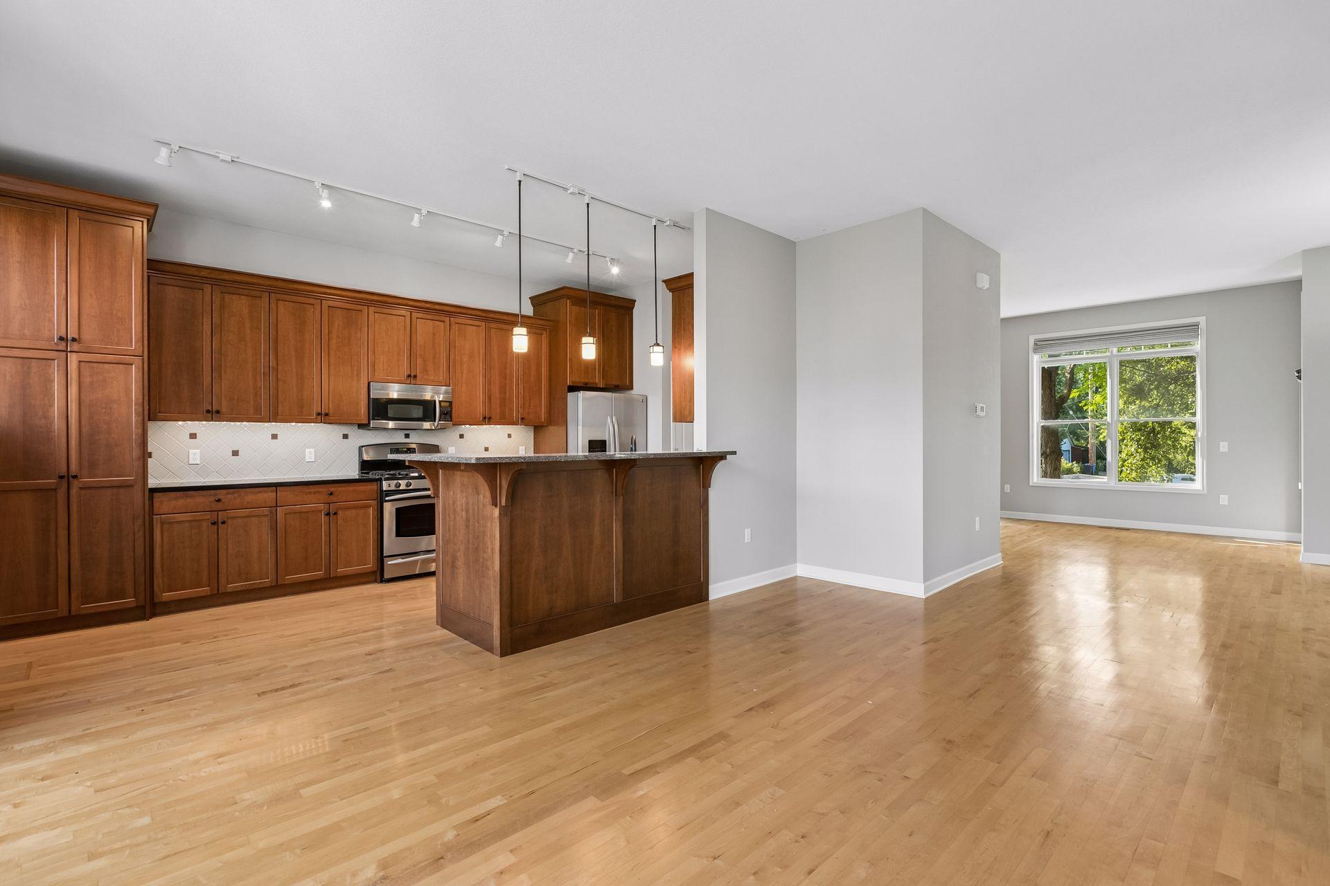 View of Residential at 1401 Franklin Avenue, Minneapolis MN 55414, Minneapolis (7 of 82) - Mike Wilen | Minnesota Team Real Estate