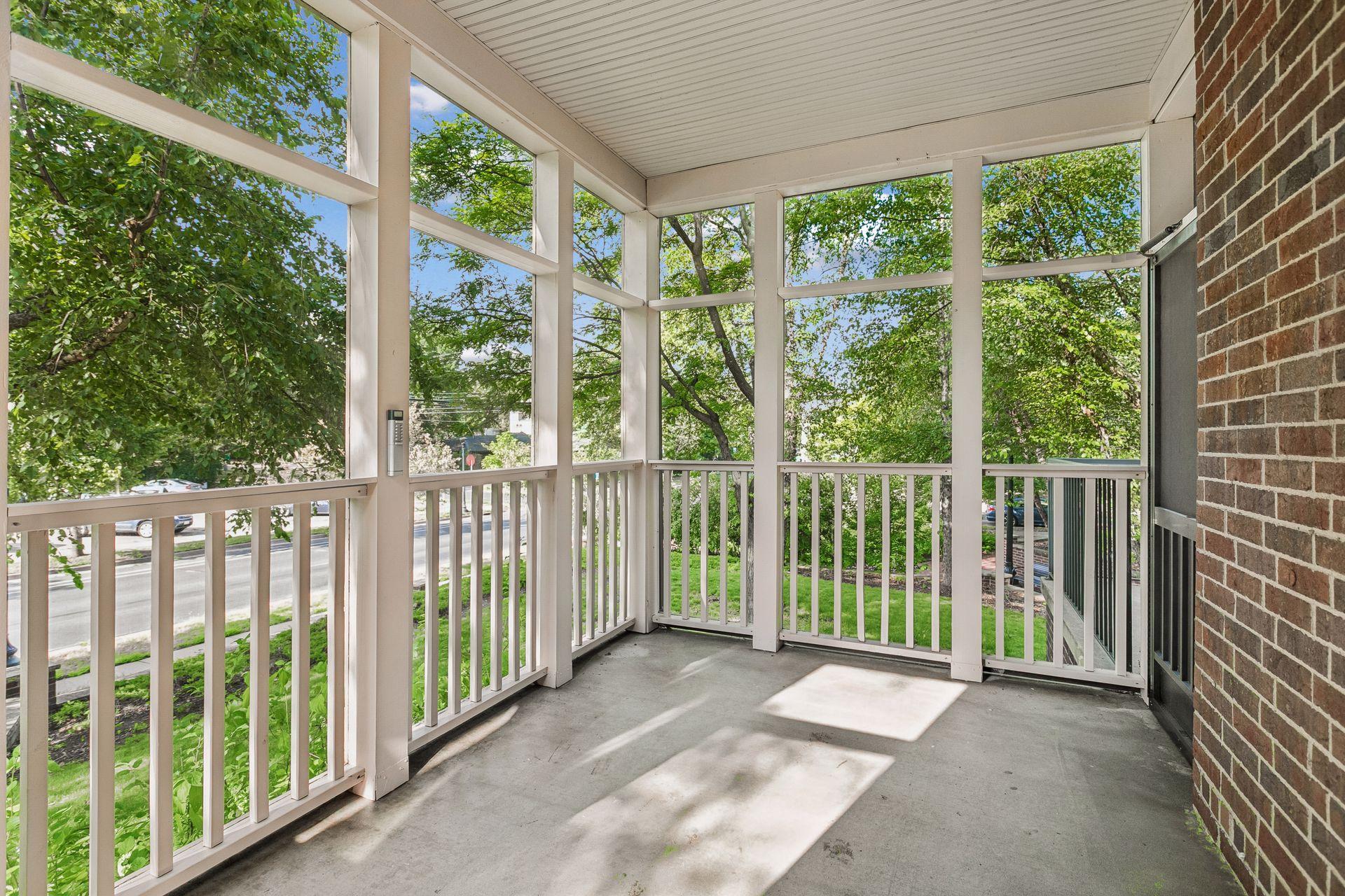 View of Residential at 1401 Franklin Avenue, Minneapolis MN 55414, Minneapolis (41 of 82) - Mike Wilen | Minnesota Team Real Estate