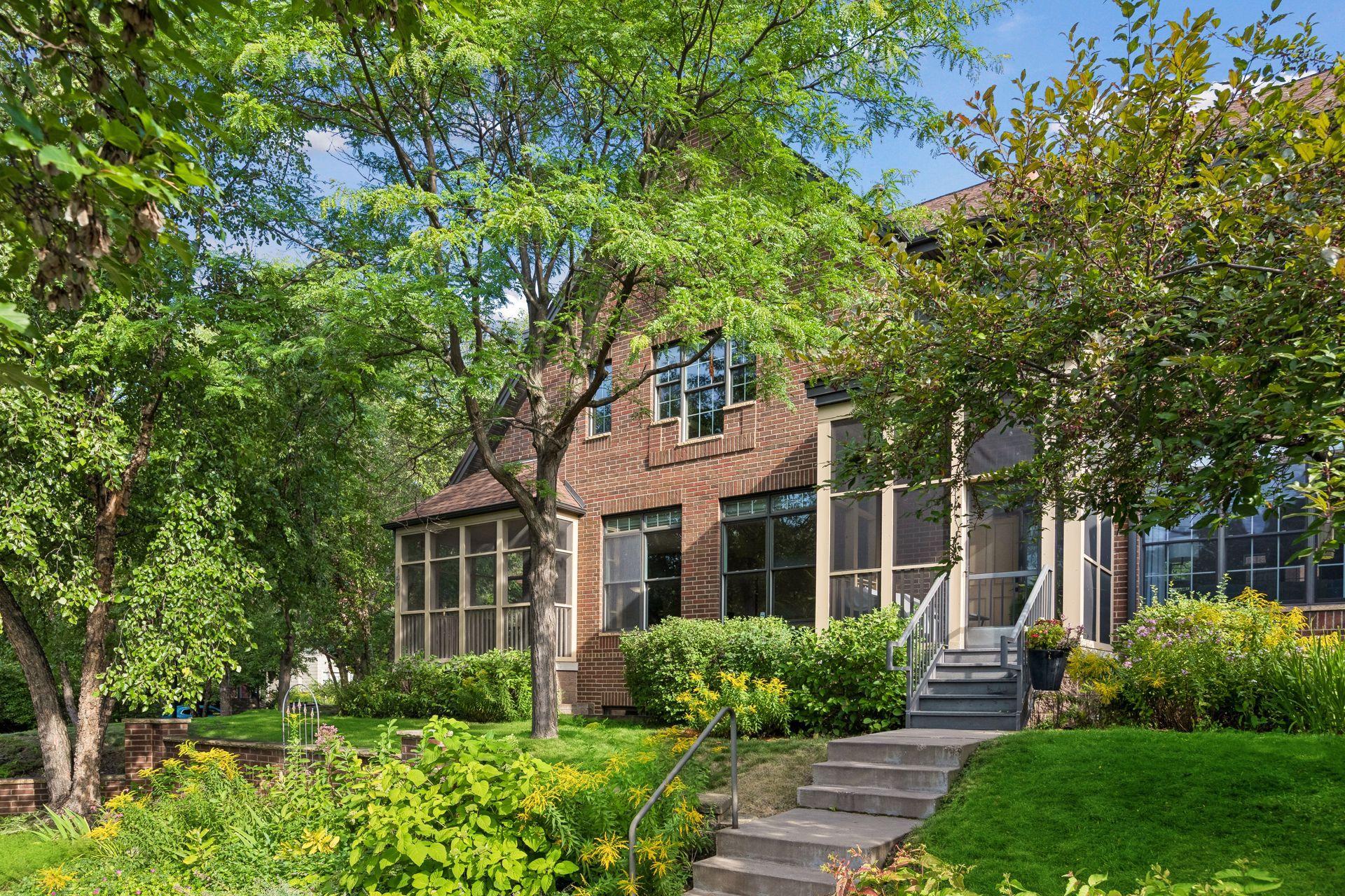View of Residential at 1401 Franklin Avenue, Minneapolis MN 55414, Minneapolis (2 of 82) - Mike Wilen | Minnesota Team Real Estate