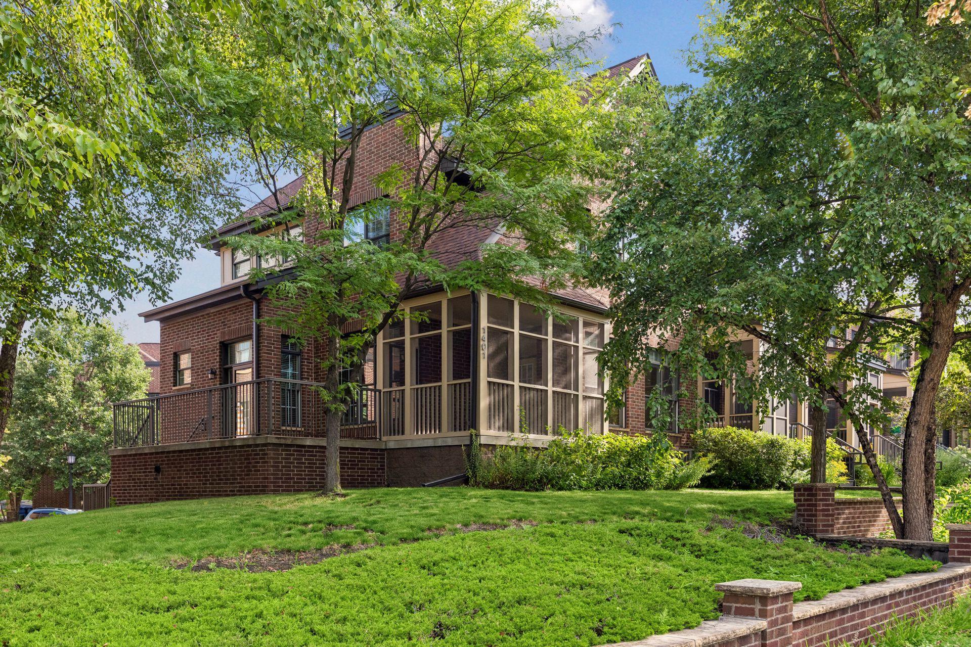 View of (TH) Side x Side at 1401 Franklin Avenue, Minneapolis - Mike Wilen | Minnesota Team Real Estate
