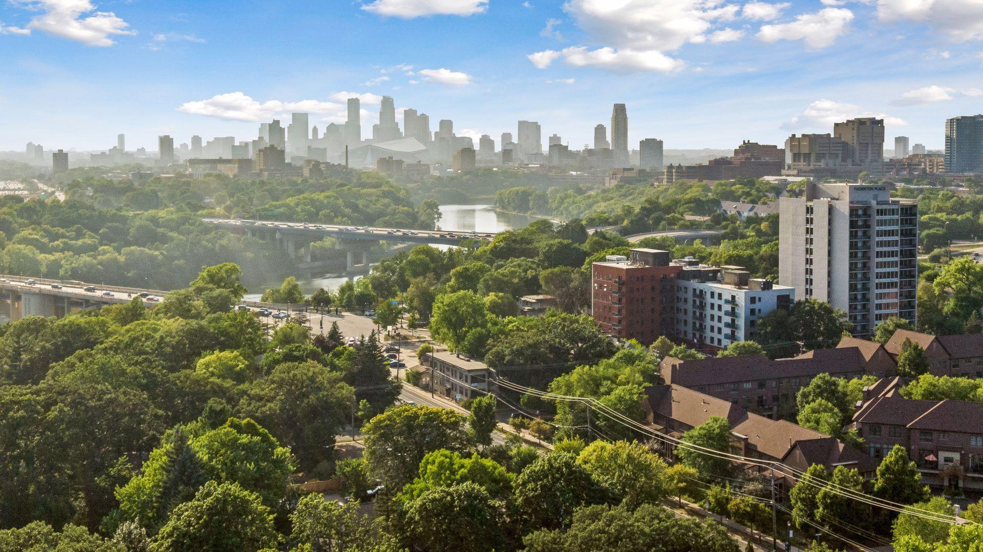 View of Residential at 1401 Franklin Avenue, Minneapolis MN 55414, Minneapolis (50 of 82) - Mike Wilen | Minnesota Team Real Estate