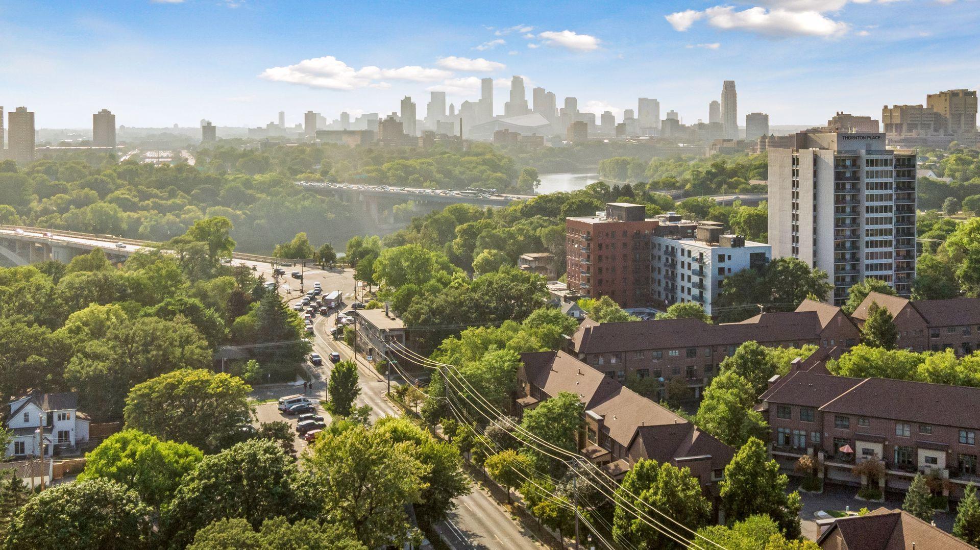 View of Residential at 1401 Franklin Avenue, Minneapolis MN 55414, Minneapolis (52 of 82) - Mike Wilen | Minnesota Team Real Estate