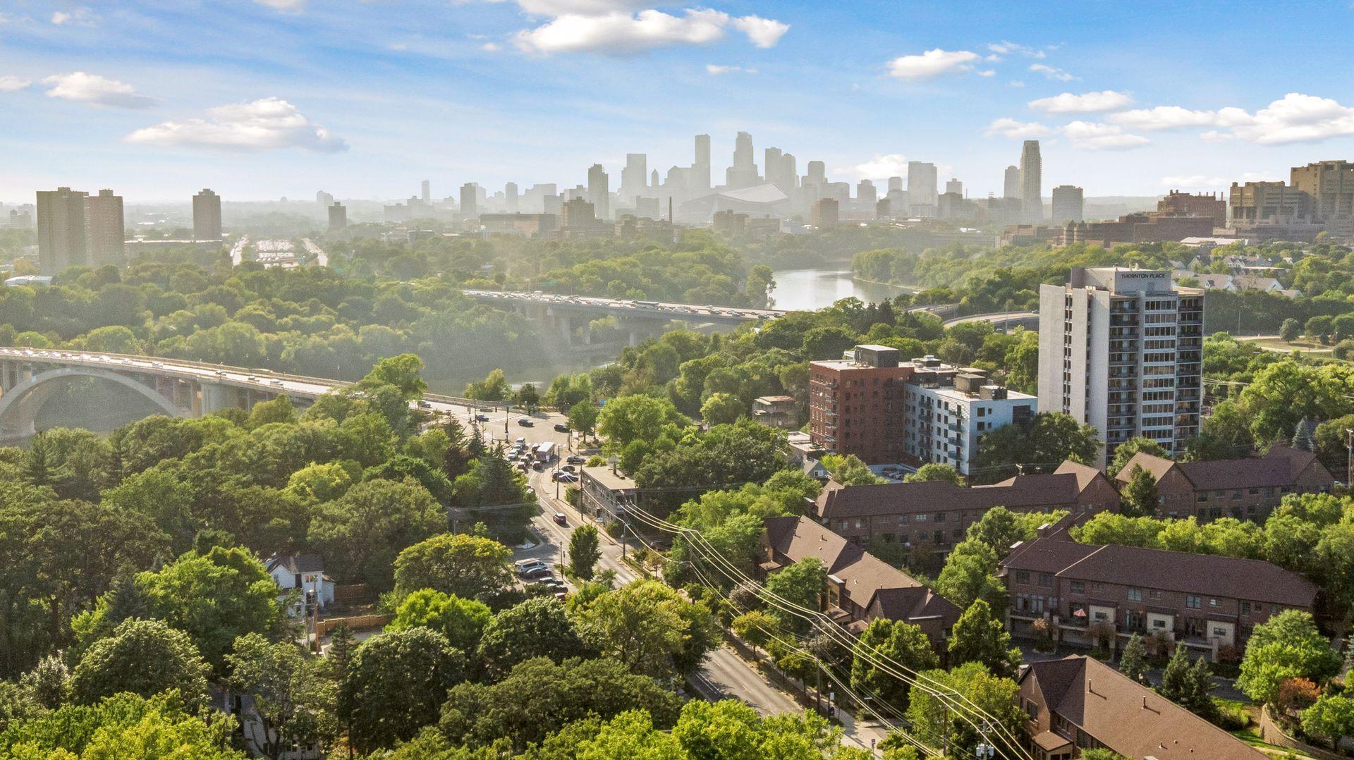 View of Residential at 1401 Franklin Avenue, Minneapolis MN 55414, Minneapolis (51 of 82) - Mike Wilen | Minnesota Team Real Estate