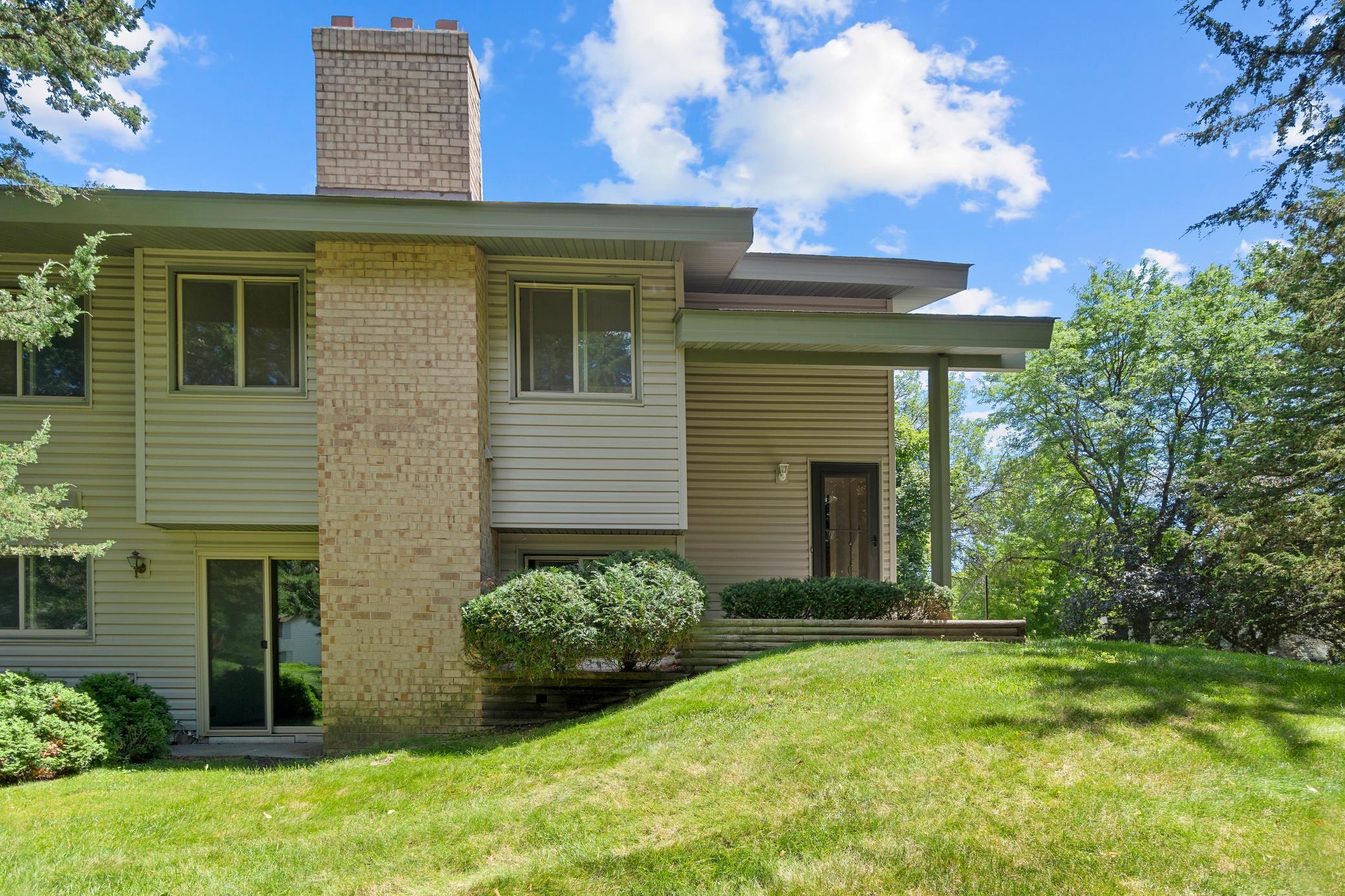 View of Residential at 9774 Dorset Lane, Eden Prairie MN 55347, Eden Prairie (29 of 34) - Mike Wilen | Minnesota Team Real Estate