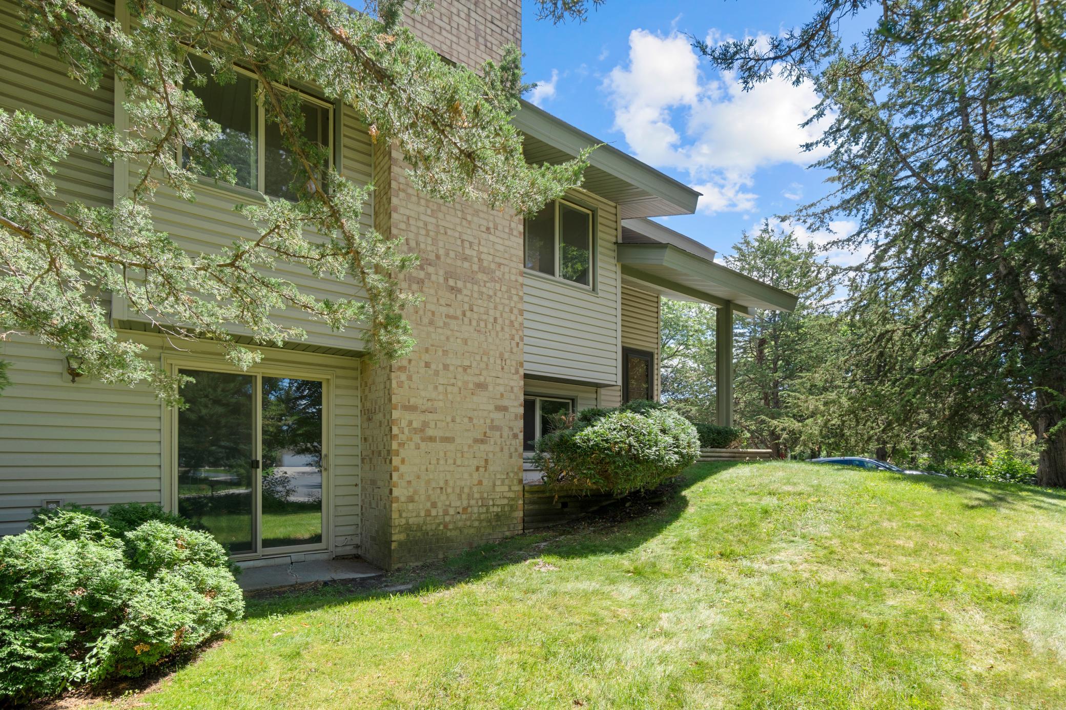 View of Residential at 9774 Dorset Lane, Eden Prairie MN 55347, Eden Prairie (4 of 34) - Mike Wilen | Minnesota Team Real Estate
