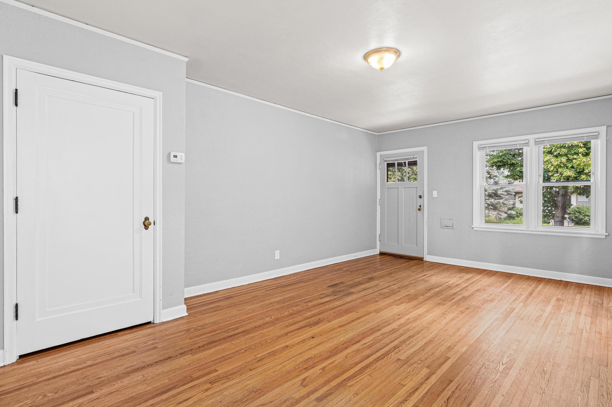 View of Residential Income at 1210 Sherburne Avenue, Saint Paul MN 55104, Saint Paul (14 of 23) - Mike Wilen | Minnesota Team Real Estate