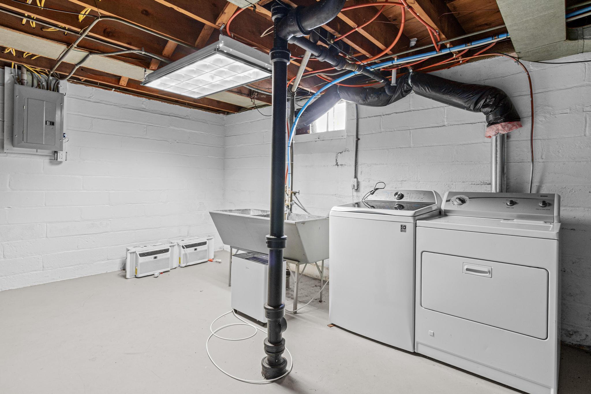 View of Residential Income at 1210 Sherburne Avenue, Saint Paul MN 55104, Saint Paul (12 of 23) - Mike Wilen | Minnesota Team Real Estate