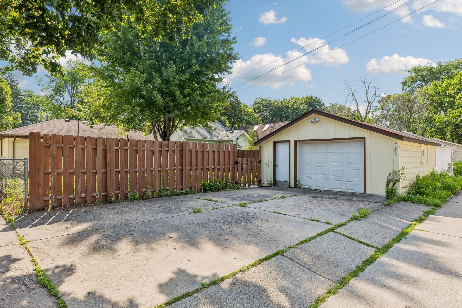 View of Residential at 3845 Vera Cruz Avenue, Robbinsdale MN 55422, Robbinsdale (20 of 25) - Mike Wilen | Minnesota Team Real Estate