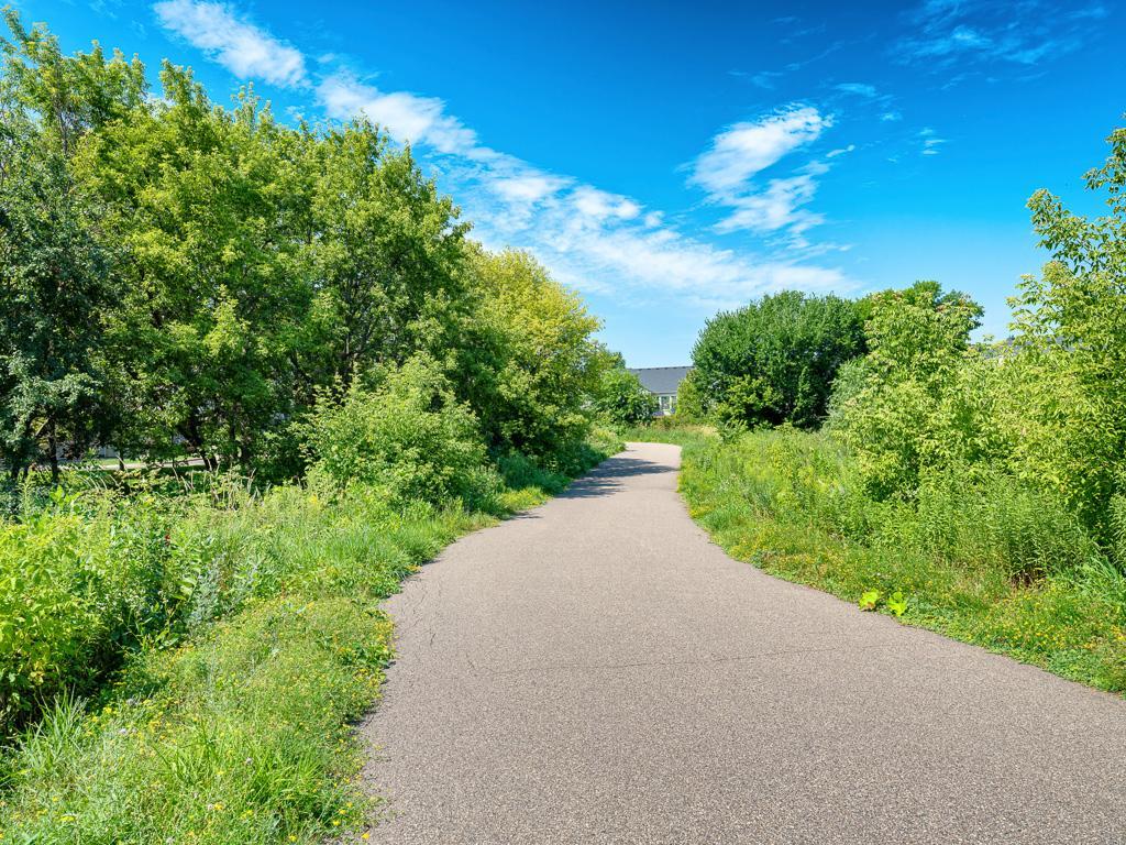 View of Residential at 5581 Yucca Lane, Plymouth MN 55446, Plymouth (30 of 33) - Mike Wilen | Minnesota Team Real Estate