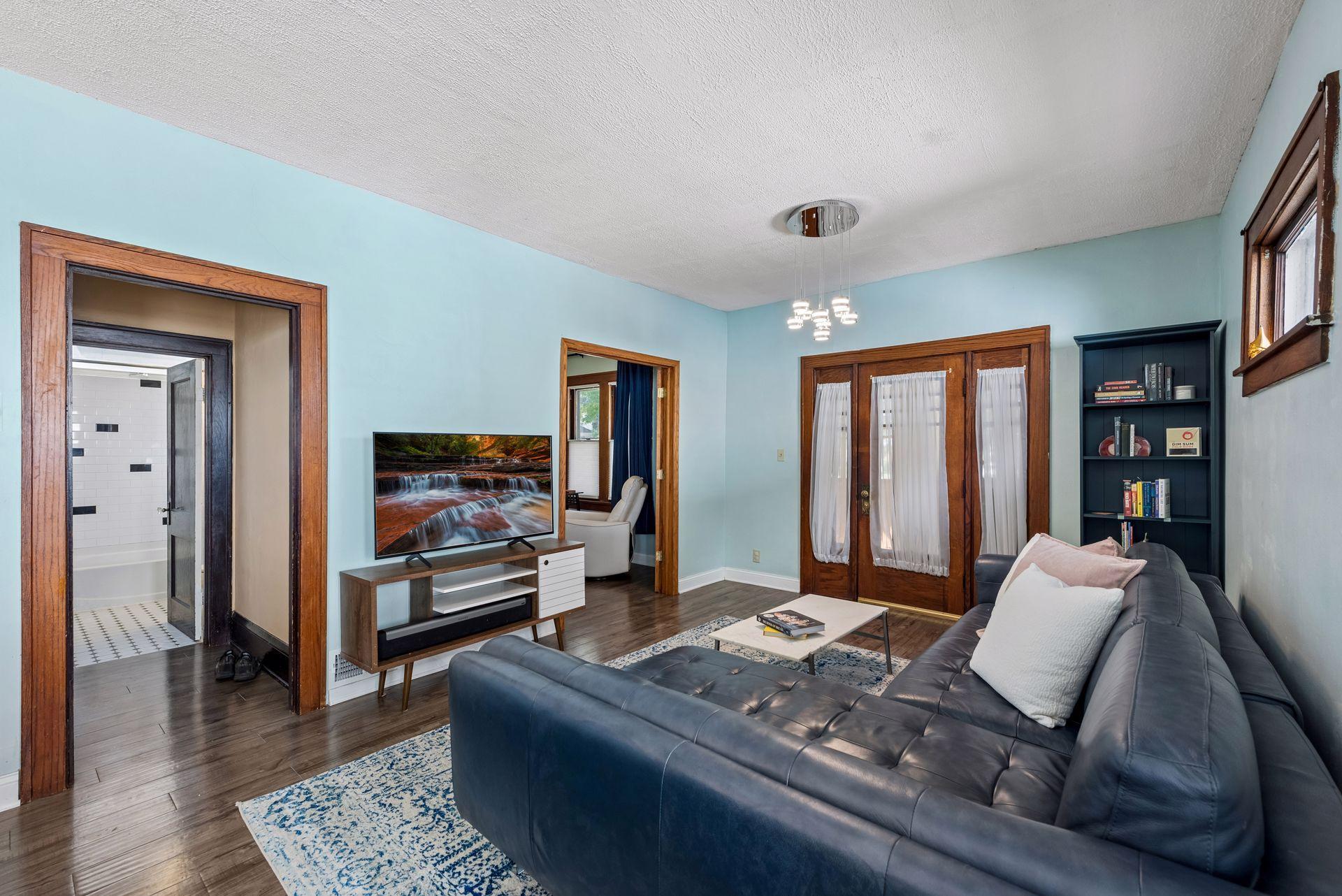 View of Residential Income at 840 Randolph Avenue, Saint Paul MN 55102, Saint Paul (8 of 41) - Mike Wilen | Minnesota Team Real Estate