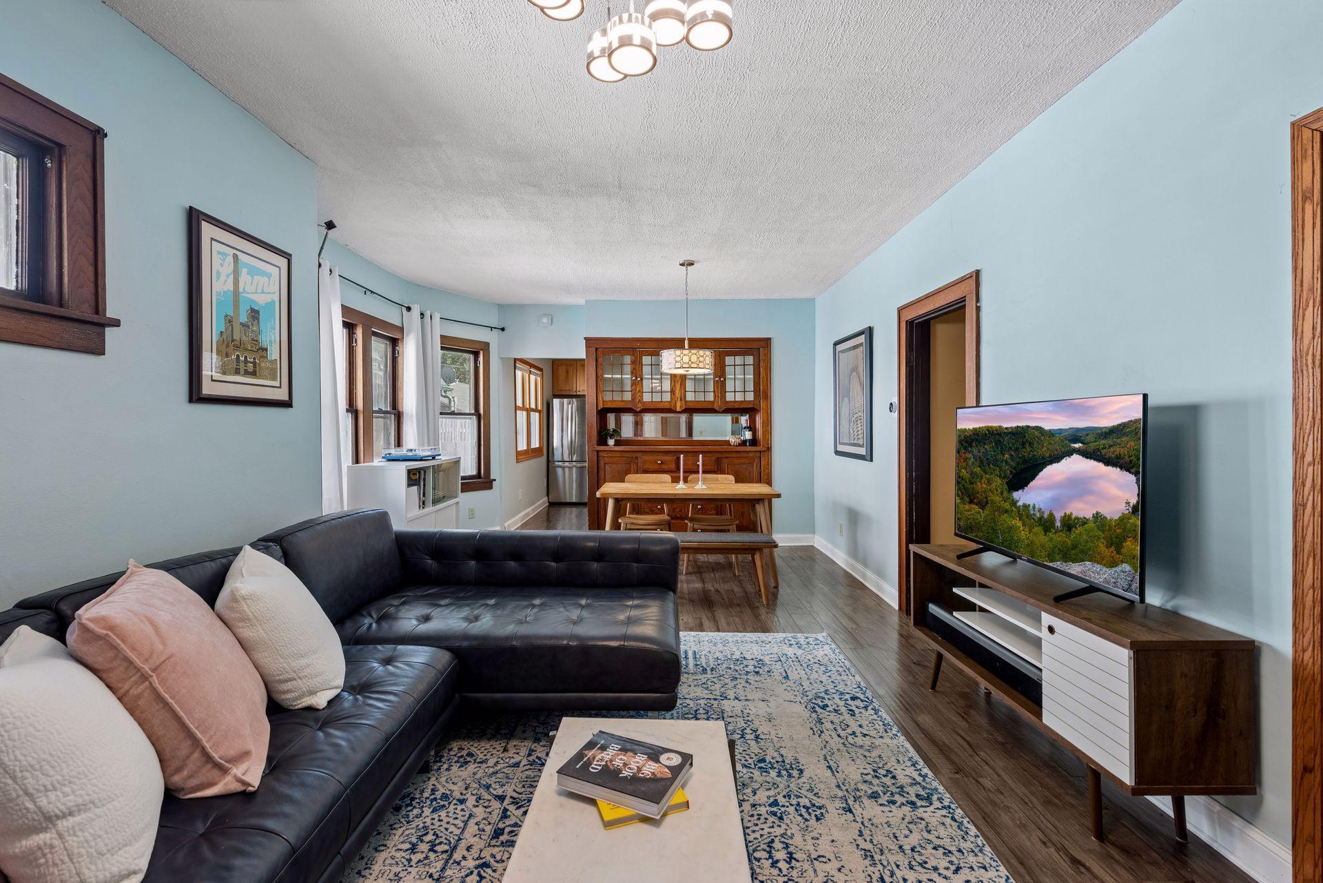 View of Residential Income at 840 Randolph Avenue, Saint Paul MN 55102, Saint Paul (7 of 41) - Mike Wilen | Minnesota Team Real Estate
