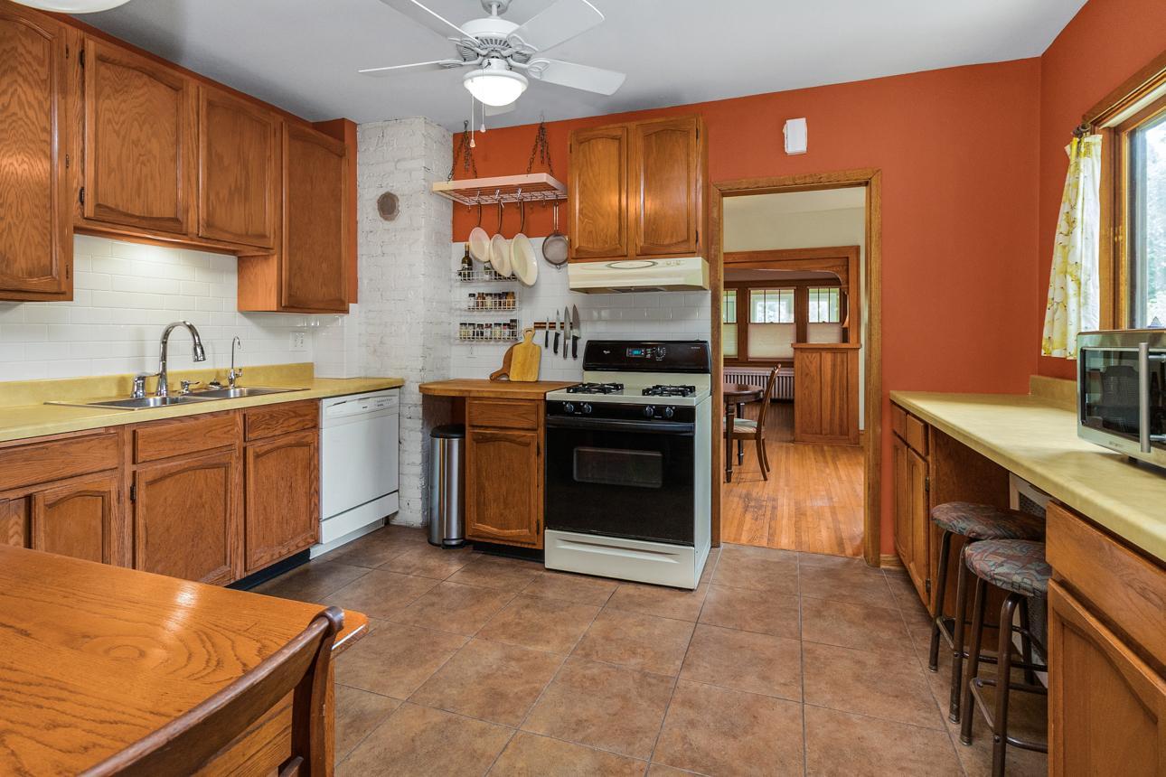 View of Residential at 912 30th Avenue, Minneapolis MN 55406, Minneapolis (13 of 30) - Mike Wilen | Minnesota Team Real Estate