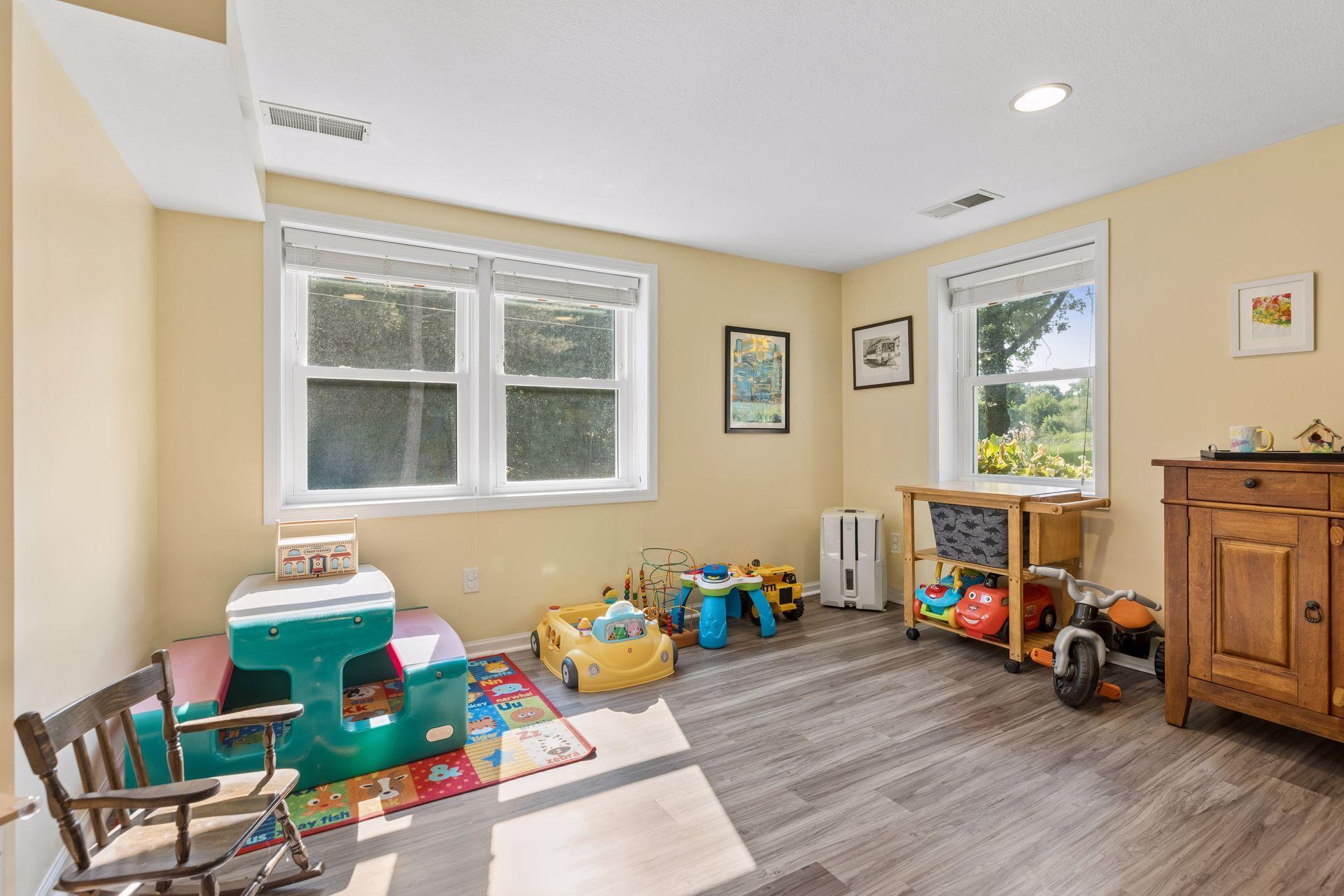 View of Residential at 3205 Hillsboro Avenue, Saint Louis Park MN 55426, Saint Louis Park (24 of 41) - Mike Wilen | Minnesota Team Real Estate