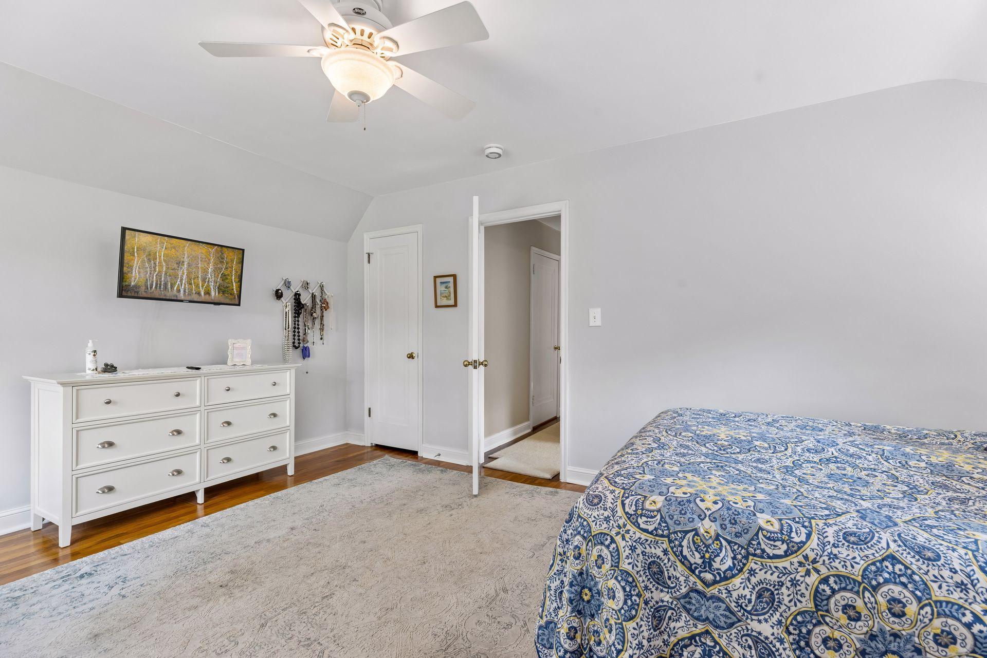 View of Residential at 3205 Hillsboro Avenue, Saint Louis Park MN 55426, Saint Louis Park (15 of 41) - Mike Wilen | Minnesota Team Real Estate