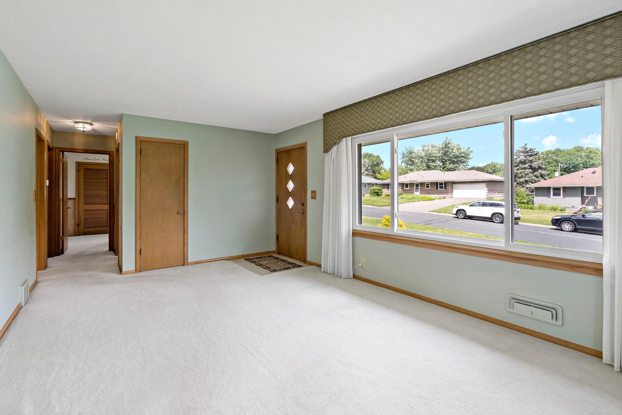View of Residential at 6073 Yukon Avenue, New Hope MN 55428, New Hope (10 of 62) - Mike Wilen | Minnesota Team Real Estate