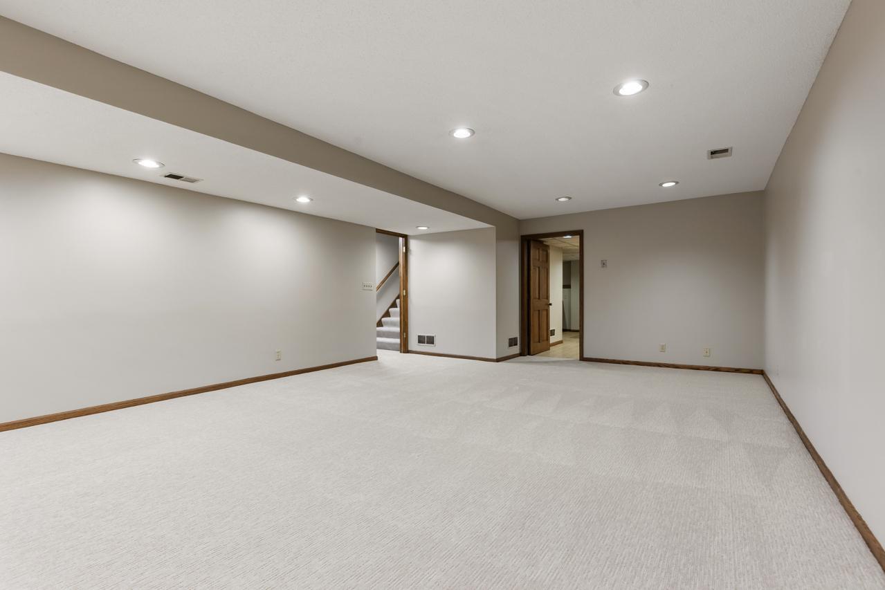 View of Residential at 3200 Hazelwood, Wayzata MN 55391, Wayzata (34 of 46) - Mike Wilen | Minnesota Team Real Estate