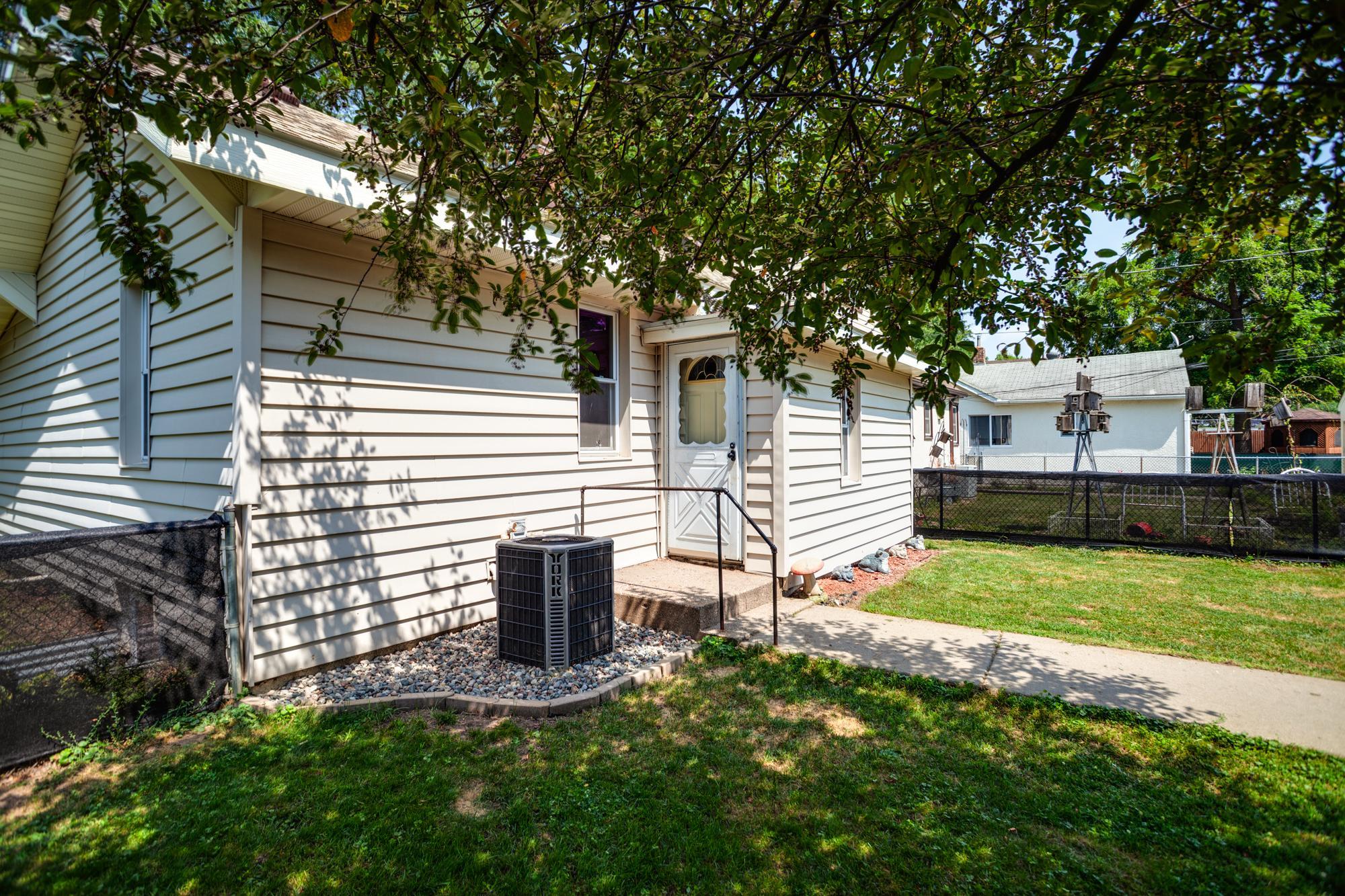 View of Residential at 1992 Clear Avenue, Saint Paul MN 55119, Saint Paul (14 of 24) - Mike Wilen | Minnesota Team Real Estate