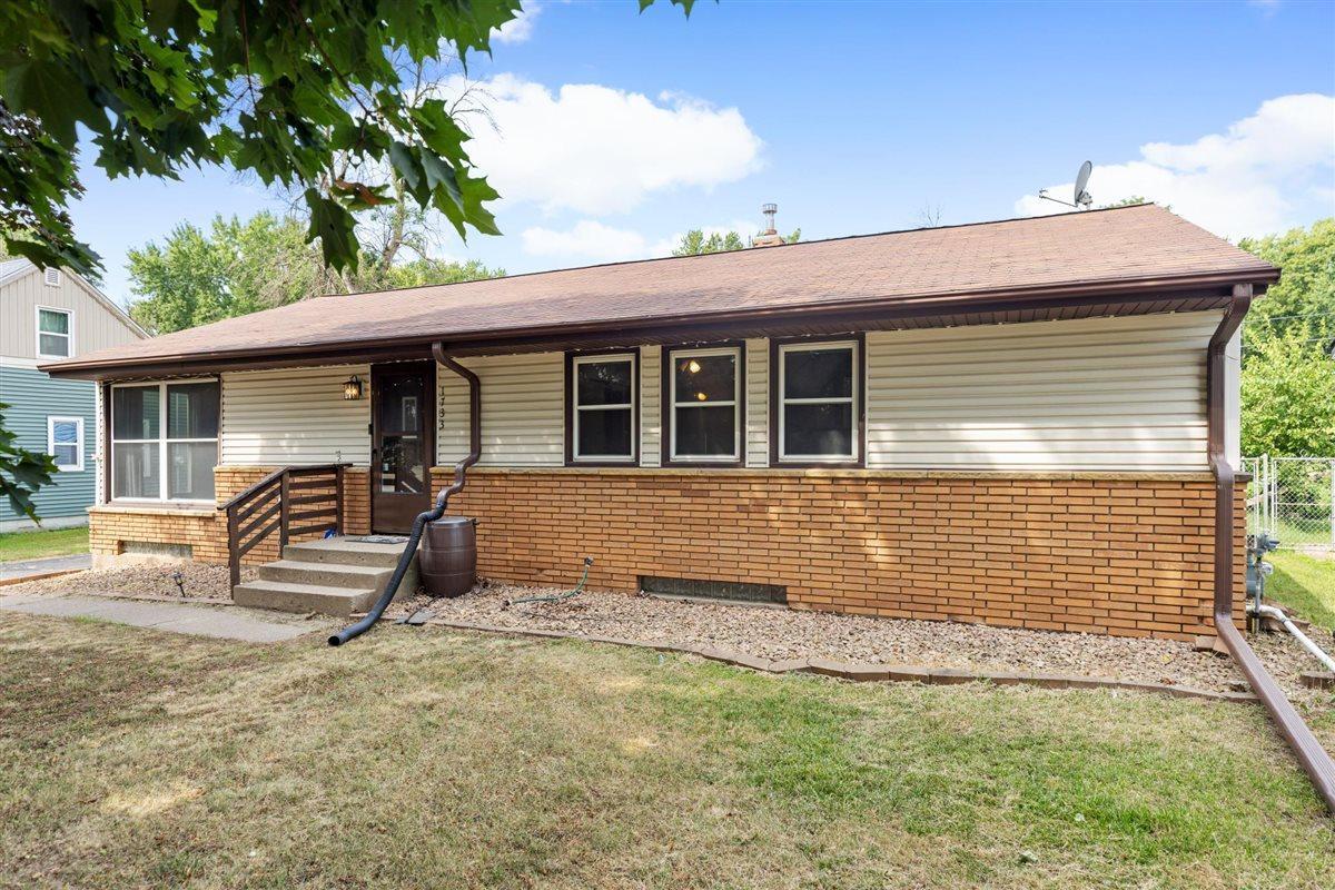 View of Residential at 1733 White Bear Avenue, Maplewood MN 55109, Maplewood (41 of 42) - Mike Wilen | Minnesota Team Real Estate