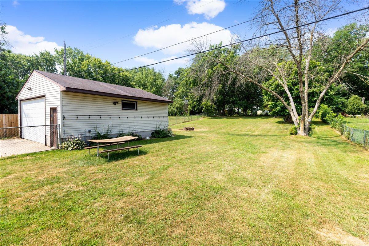 View of Residential at 1733 White Bear Avenue, Maplewood MN 55109, Maplewood (38 of 42) - Mike Wilen | Minnesota Team Real Estate
