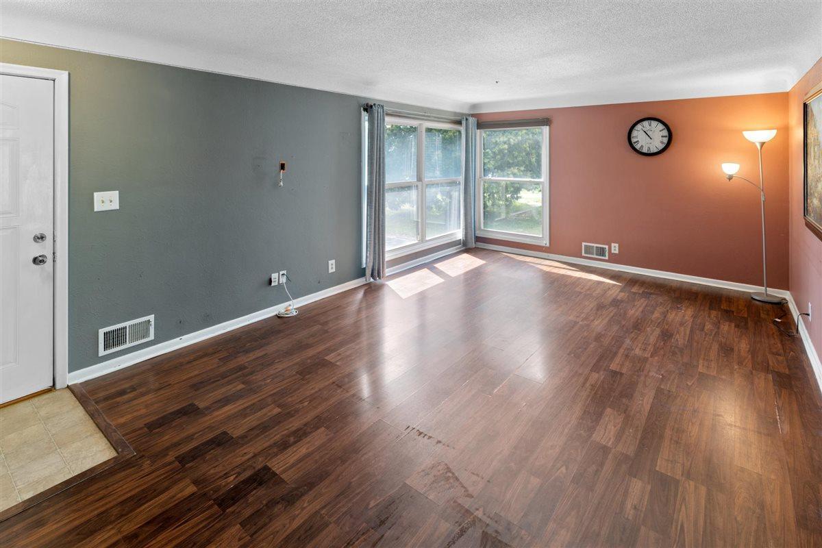 View of Residential at 1733 White Bear Avenue, Maplewood MN 55109, Maplewood (7 of 42) - Mike Wilen | Minnesota Team Real Estate